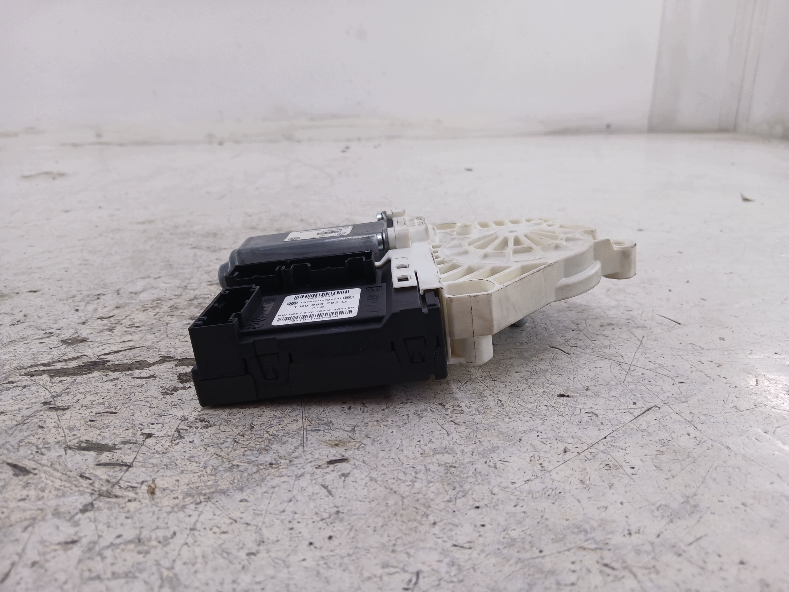 VW GOLF VI HB mini motor windows left rear part 1K0959702AF 1K0959792Q