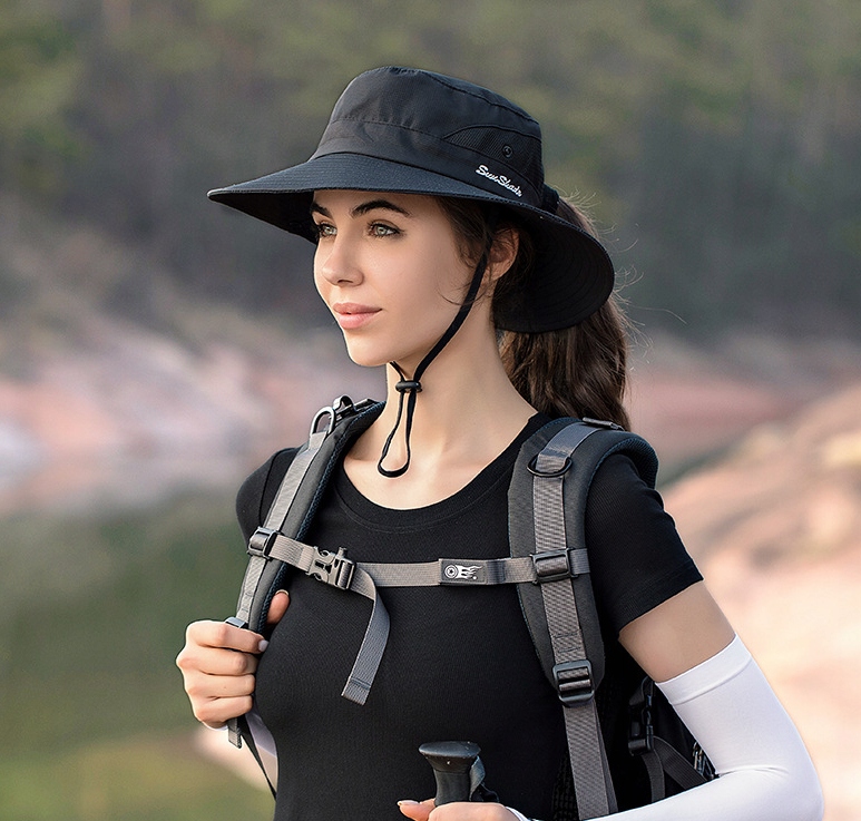 KAPELUSZ DAMSKI LETNI PRZECIWSŁONECZNY Z MIEJSCEM NA KUCYK KITKĘ CZAPKA Kolor czarny