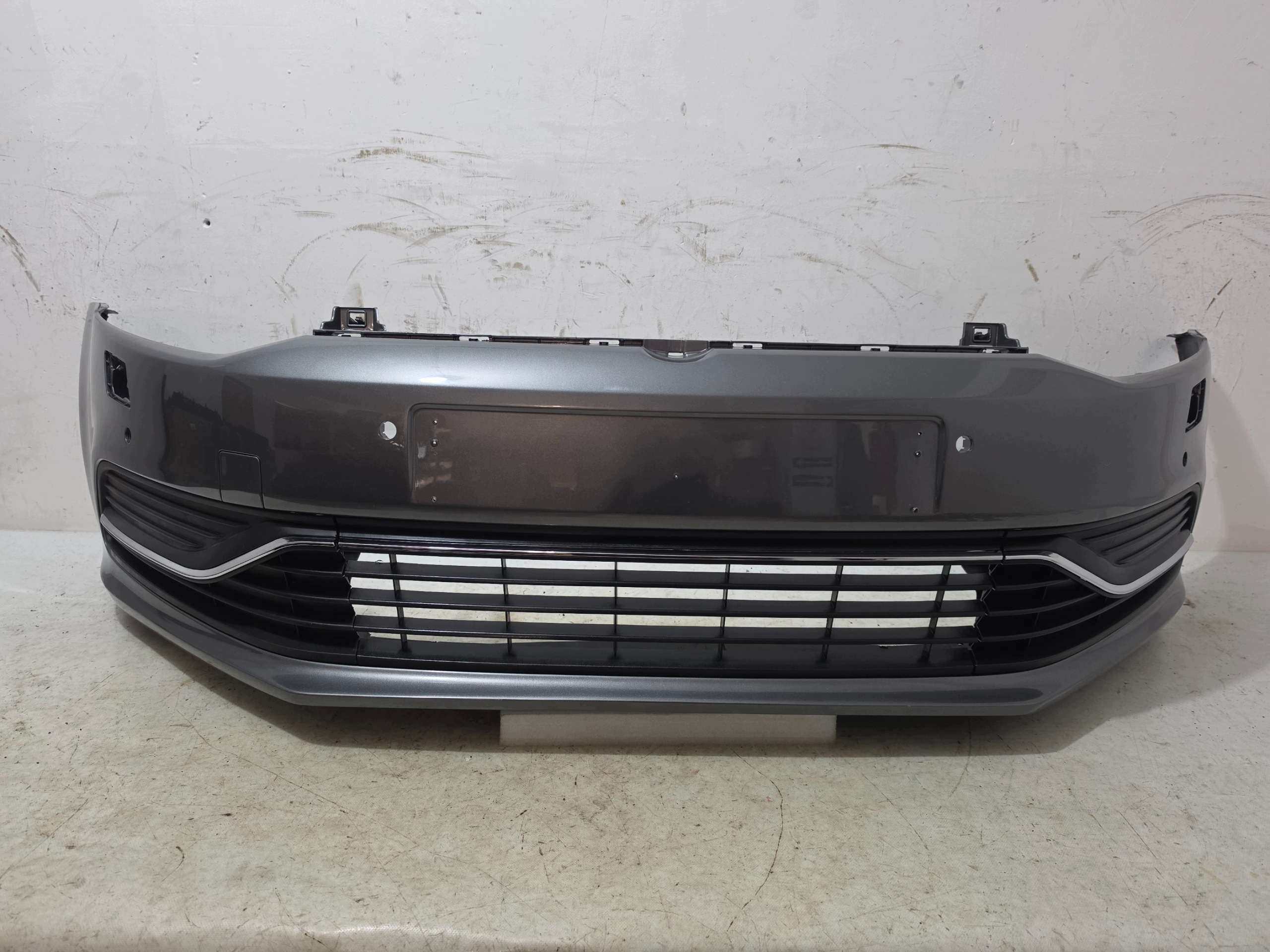 ^ VW POLO V 5 LIFT 6C0 2014 - front bumper front 6C0807221