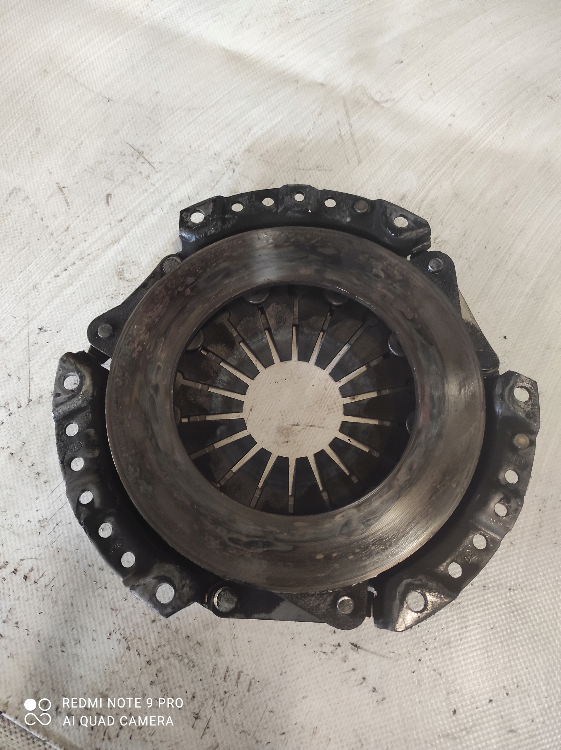de pression Embrayage Nissan Almera N16 1,8 Essence