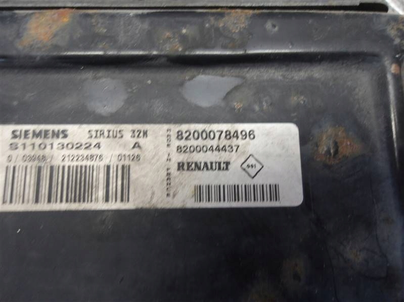 control unit of the engine RENAULT ESPACE 8200078496