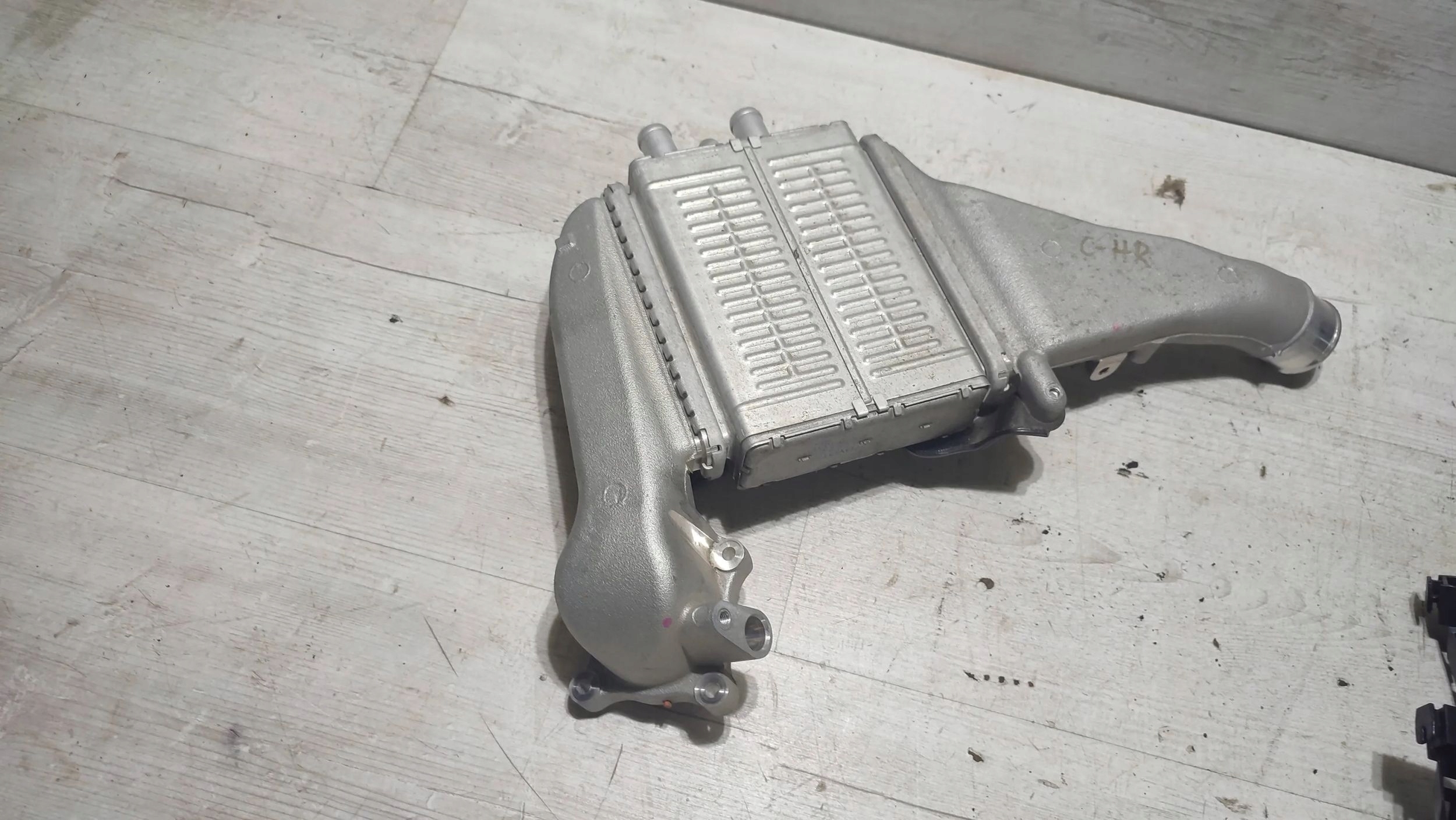 Toyota C-HR und 2019 Kühler luft (intercooler )