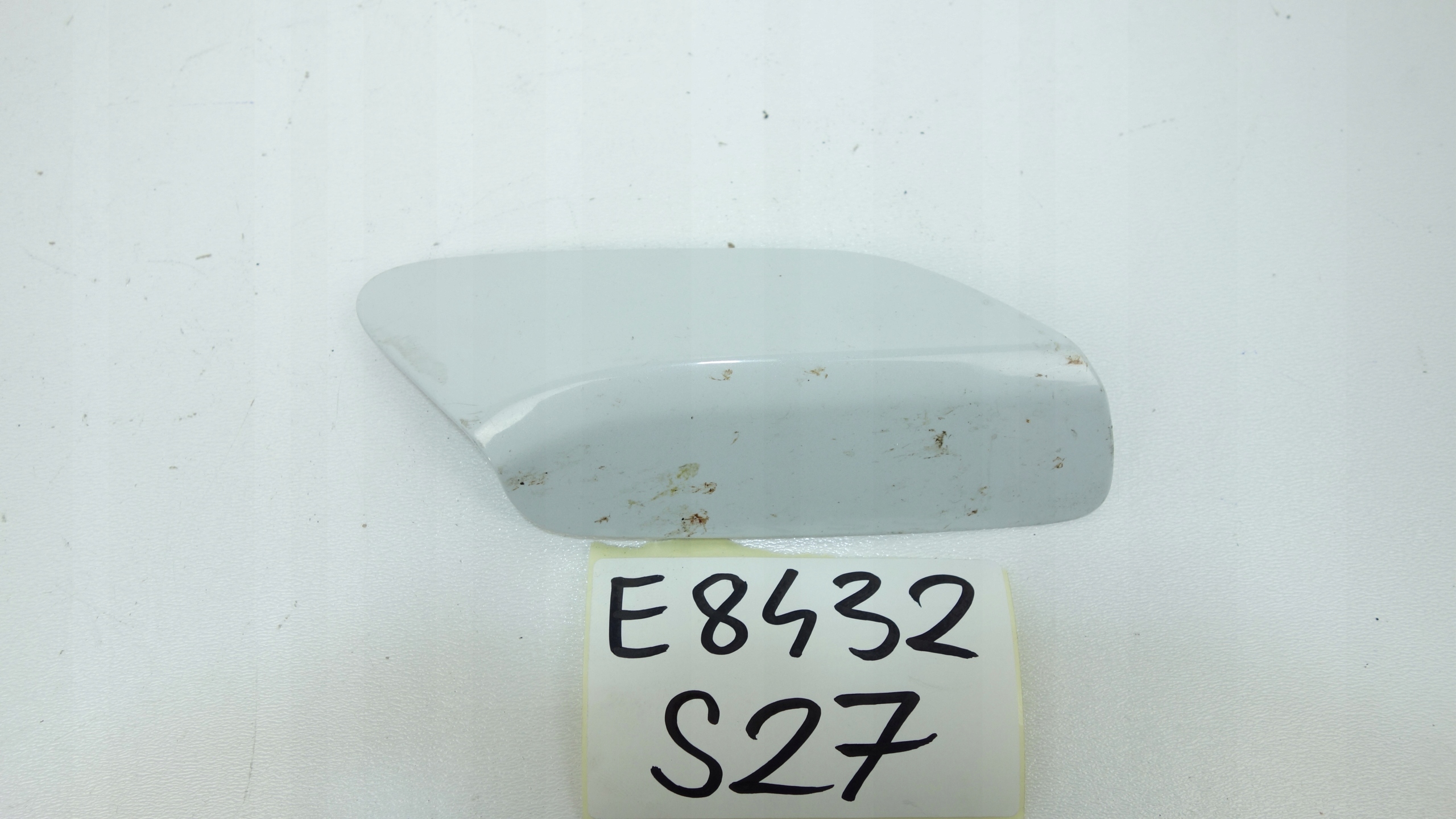 AUDI RS7 C8 2013- spoiler moulding of the washer right front 4K8955276B