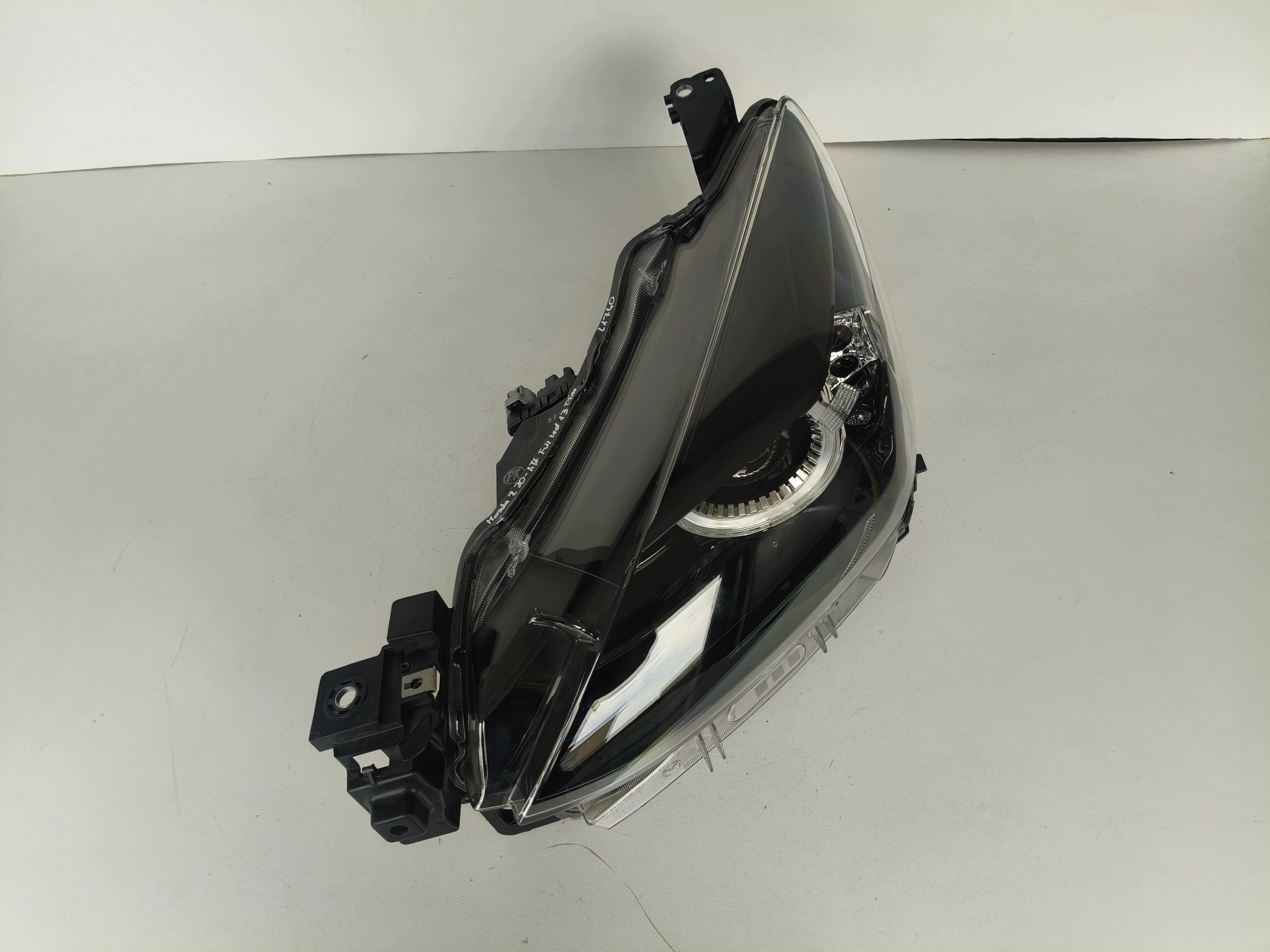 light left REFLEKTOR MAZDA 2 20- LIFT FULL LED 13 PIN