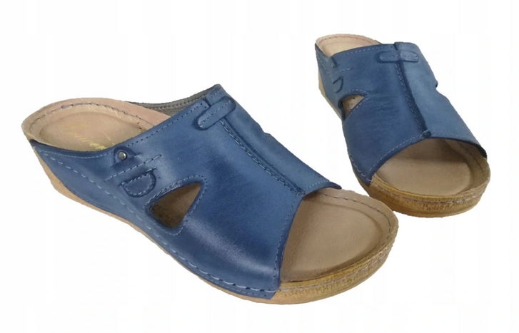 

74. Uniwersał obszywane klapki na koturnie s. nat.