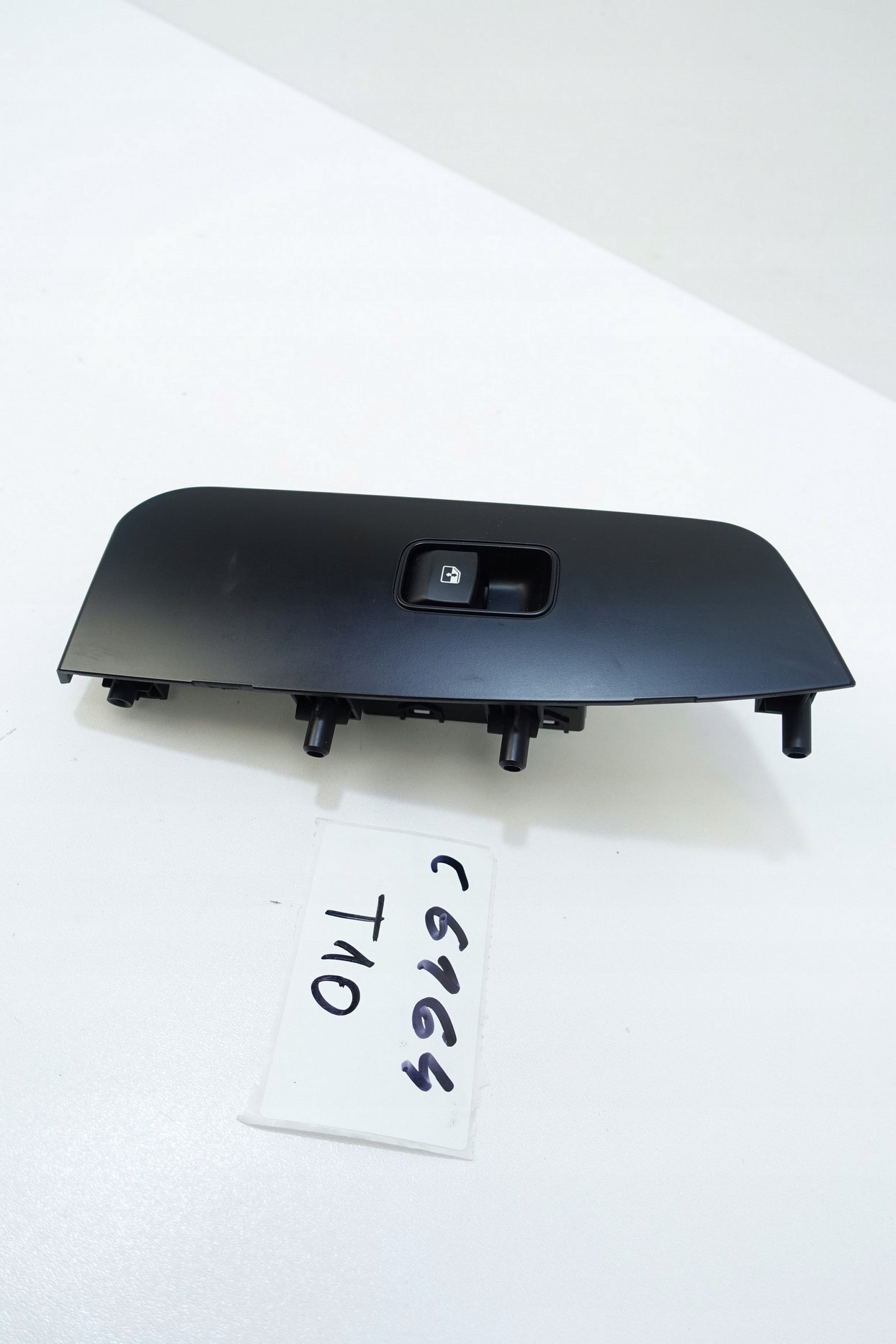 Bouton Vitres KIA CEED 2016- 93575J7000