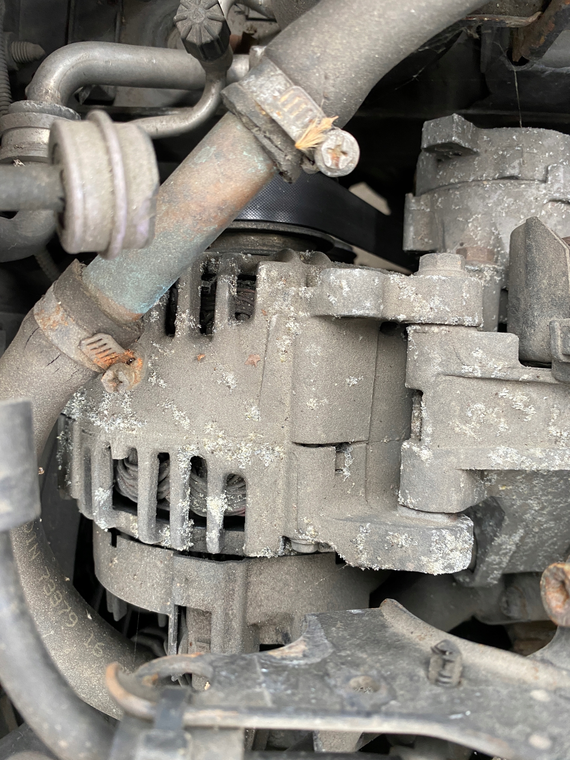 VW Touran 1 l 03-05 ALTERNATOR 2.0 TDI