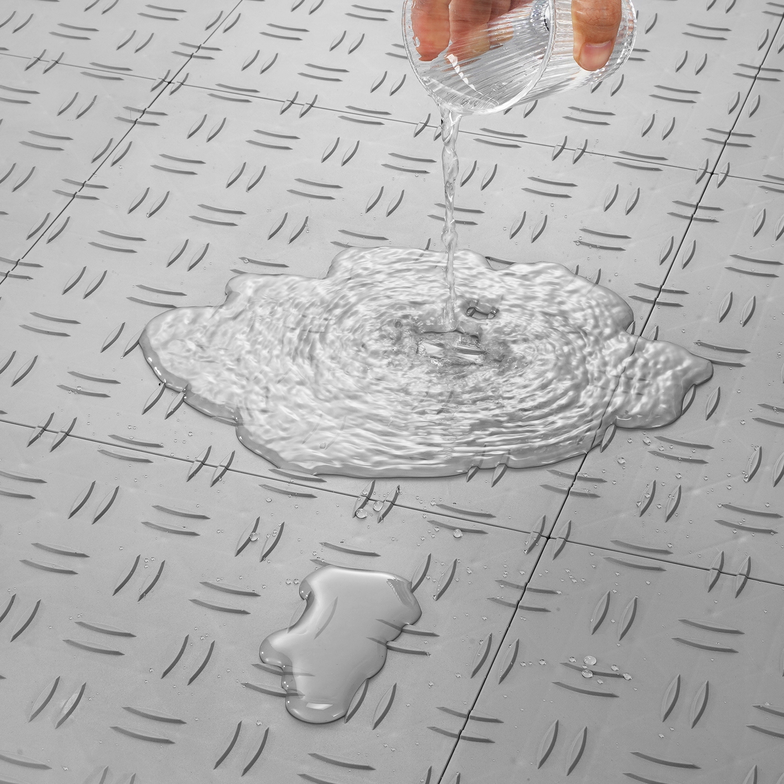 Płytki Garażowe Blokujące 12x12x0.53 cala 50 szt. Antypoślizgowe Srebrne Szerokość produktu 30.5 cm