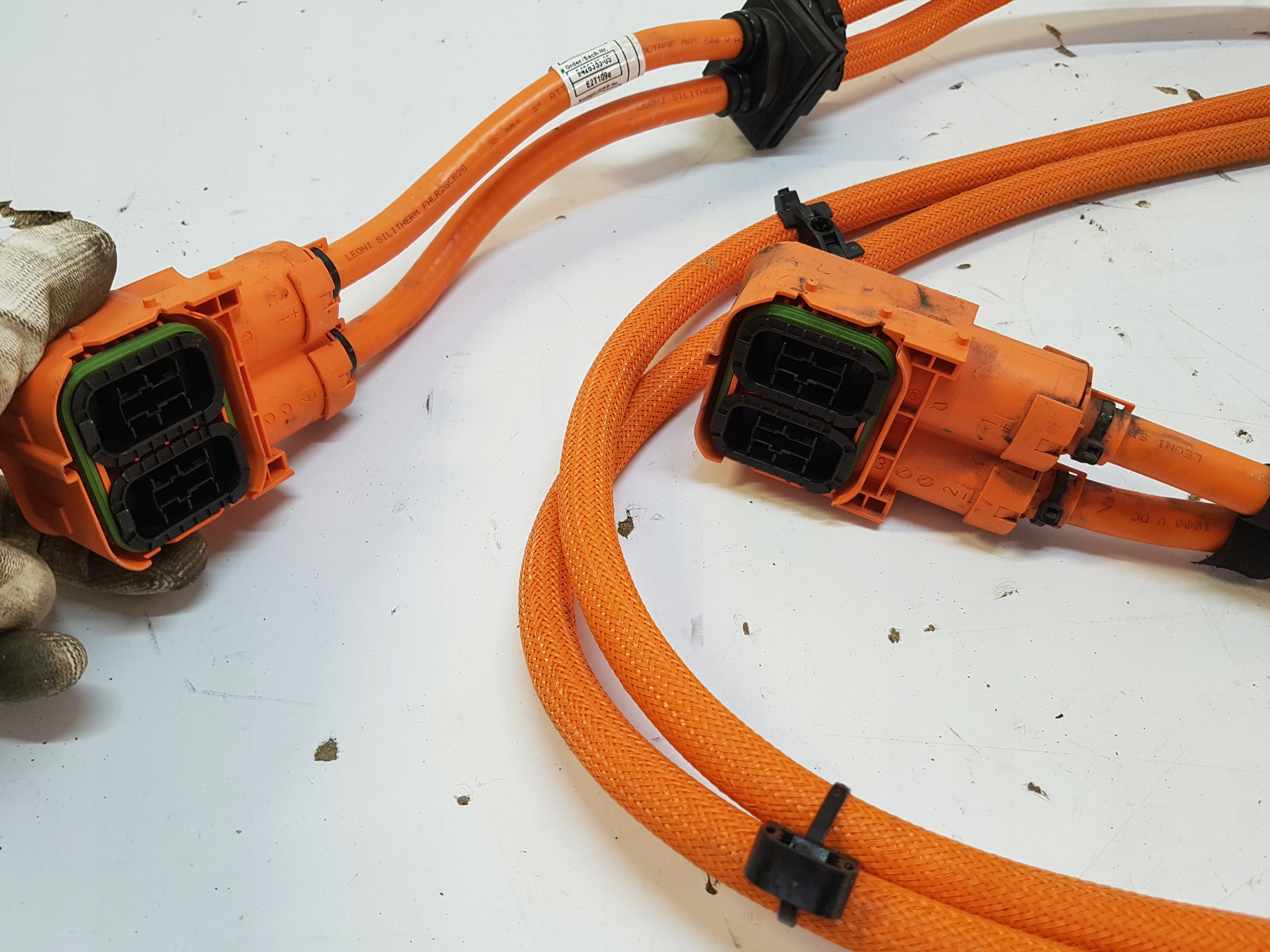 BMW G20 330e 2.0i kabel wiring connecting spoiler