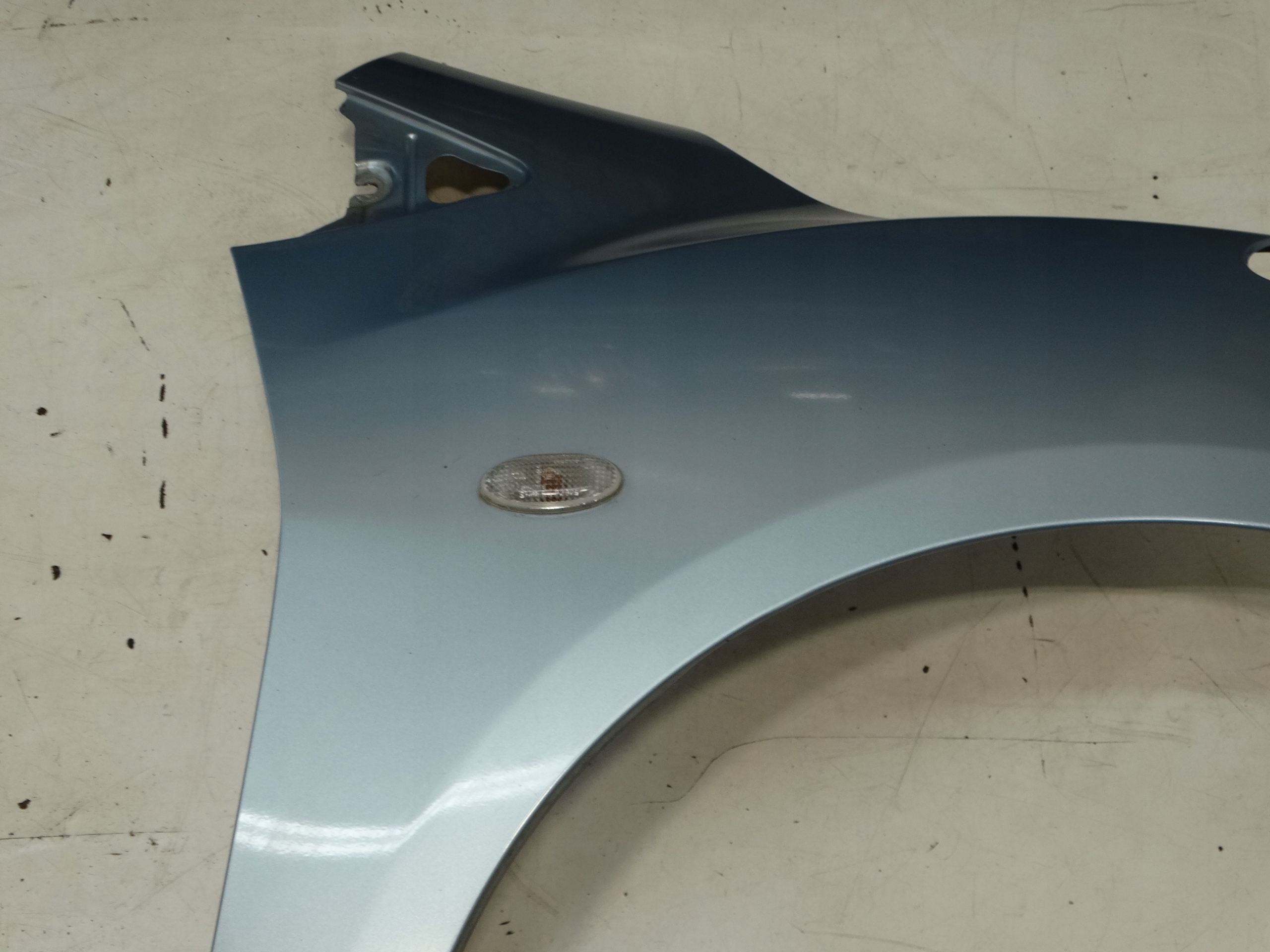 fender right front MAZDA 2 DE 2011R. KOD : 33Y