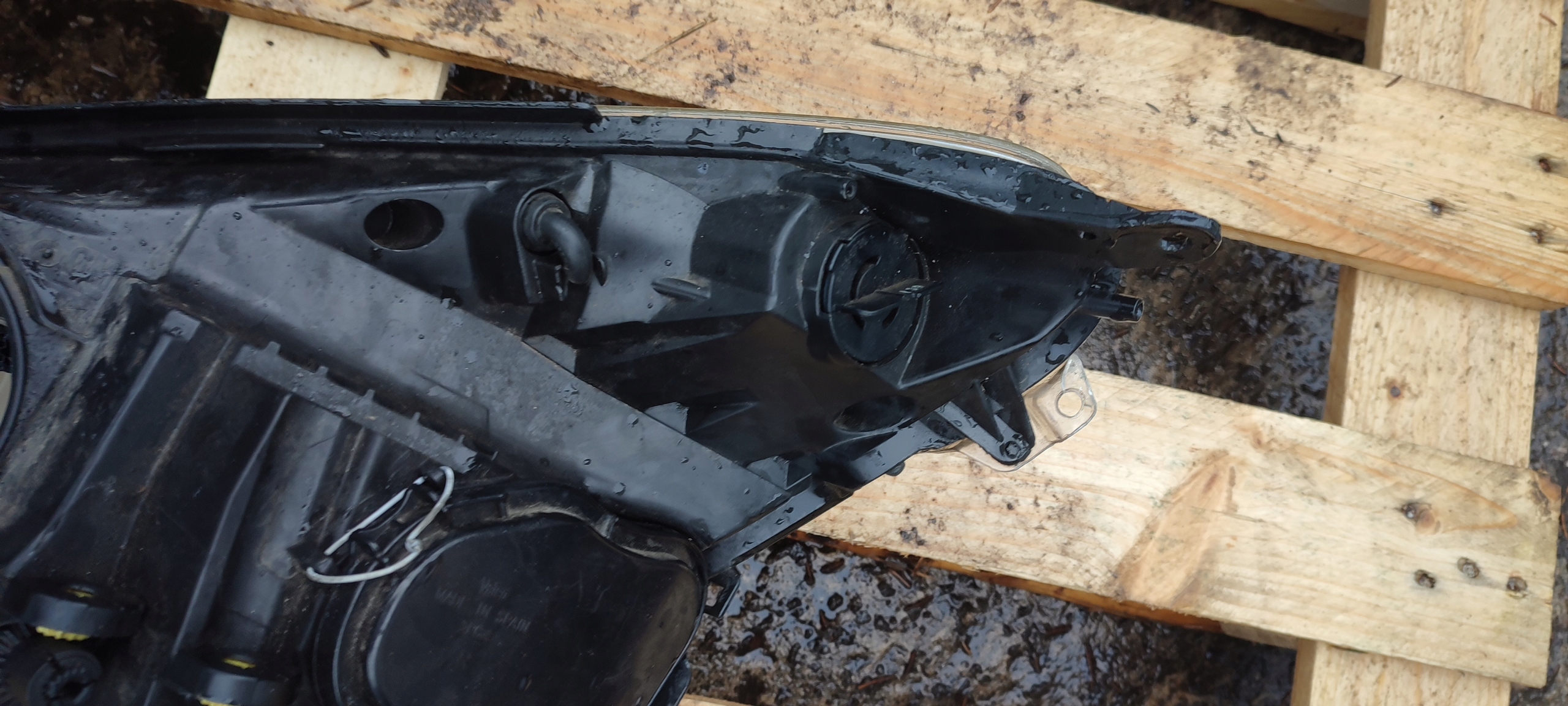 REFLEKTOR right light front EU OPEL CORSA D 06-11 13186382