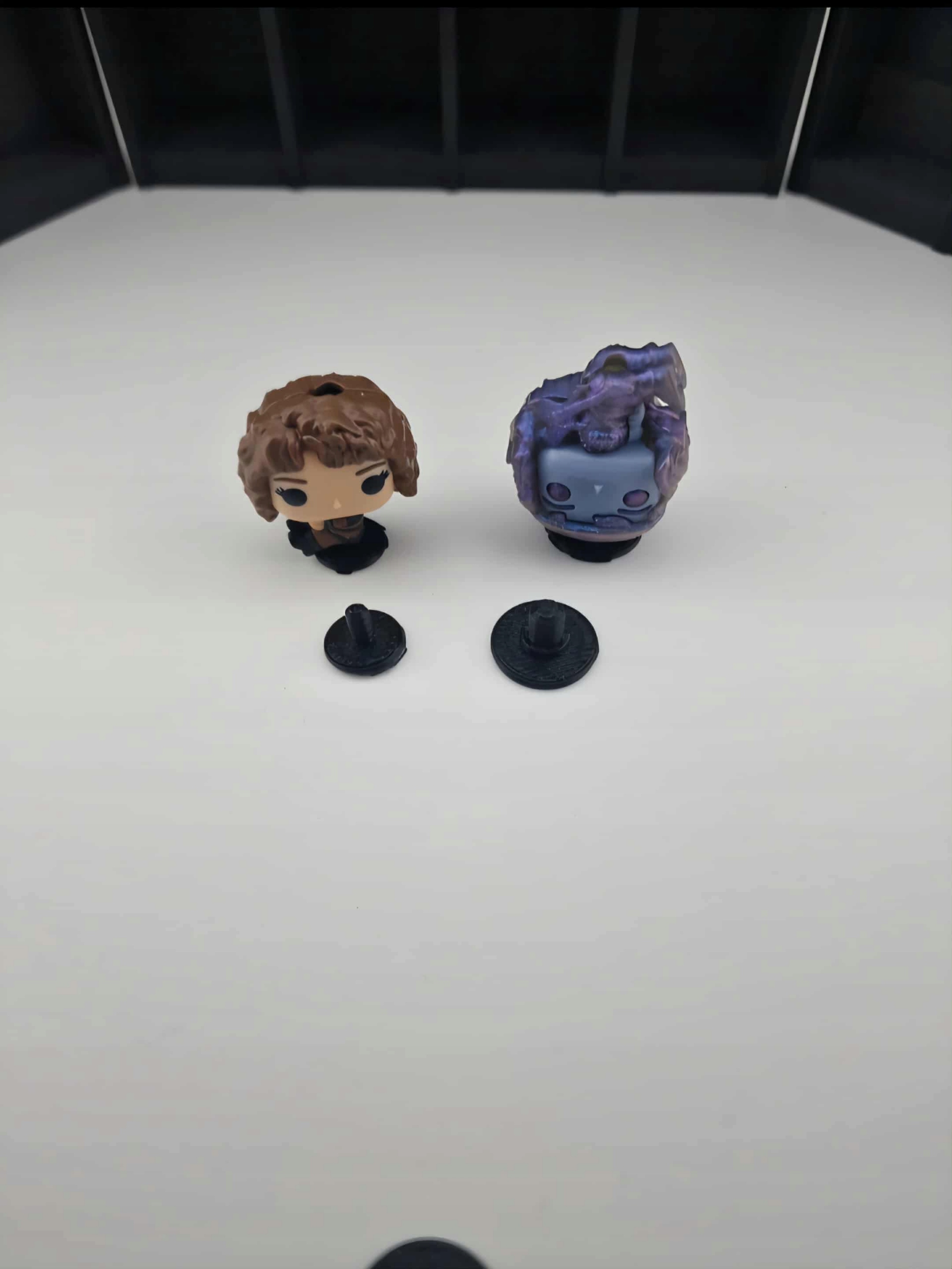 Stojaczki do figurek stranger things - funko pop