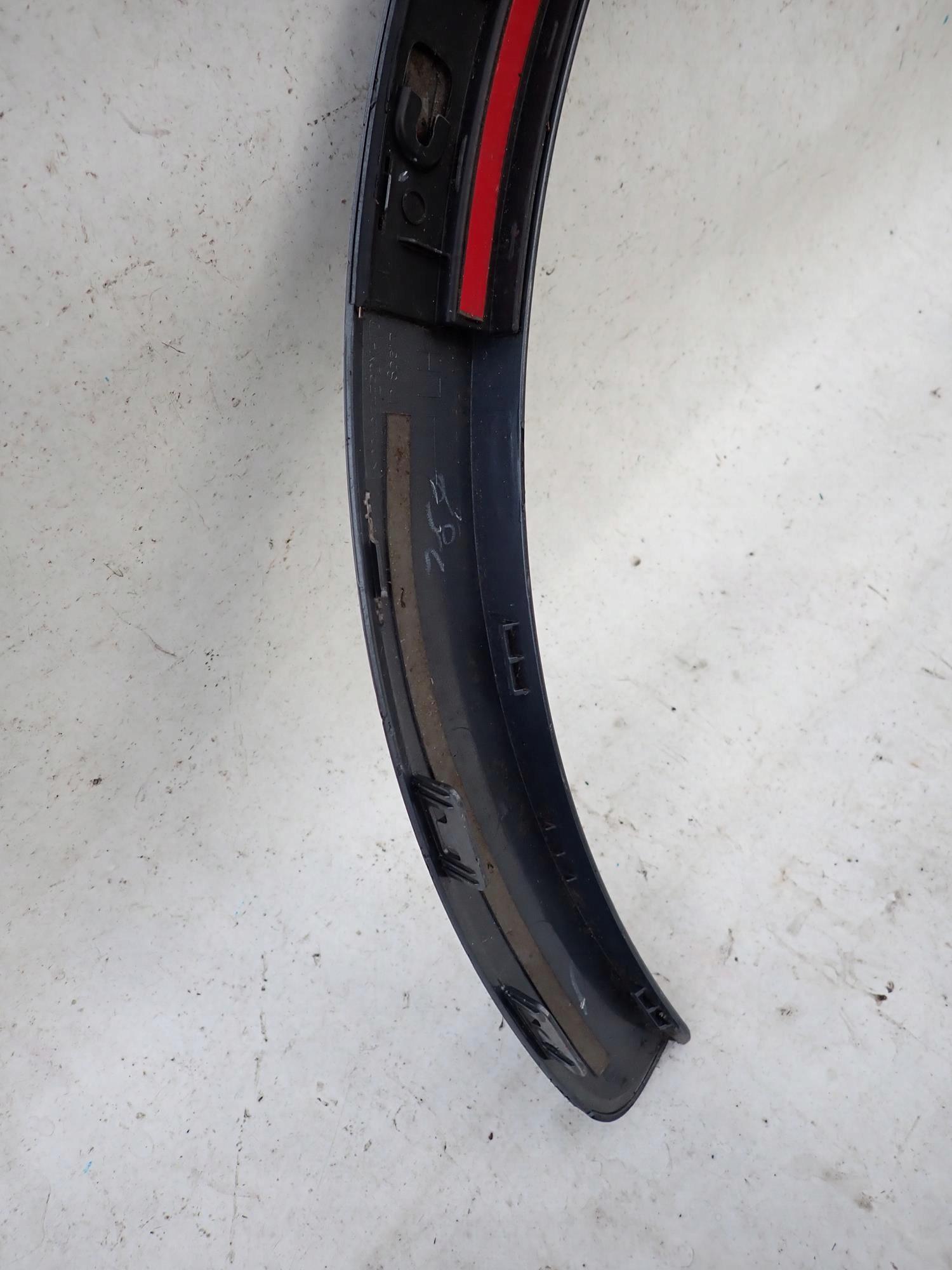 AUDI Q3 and 1 S-LINE LIFT 14-18 cap left rear part