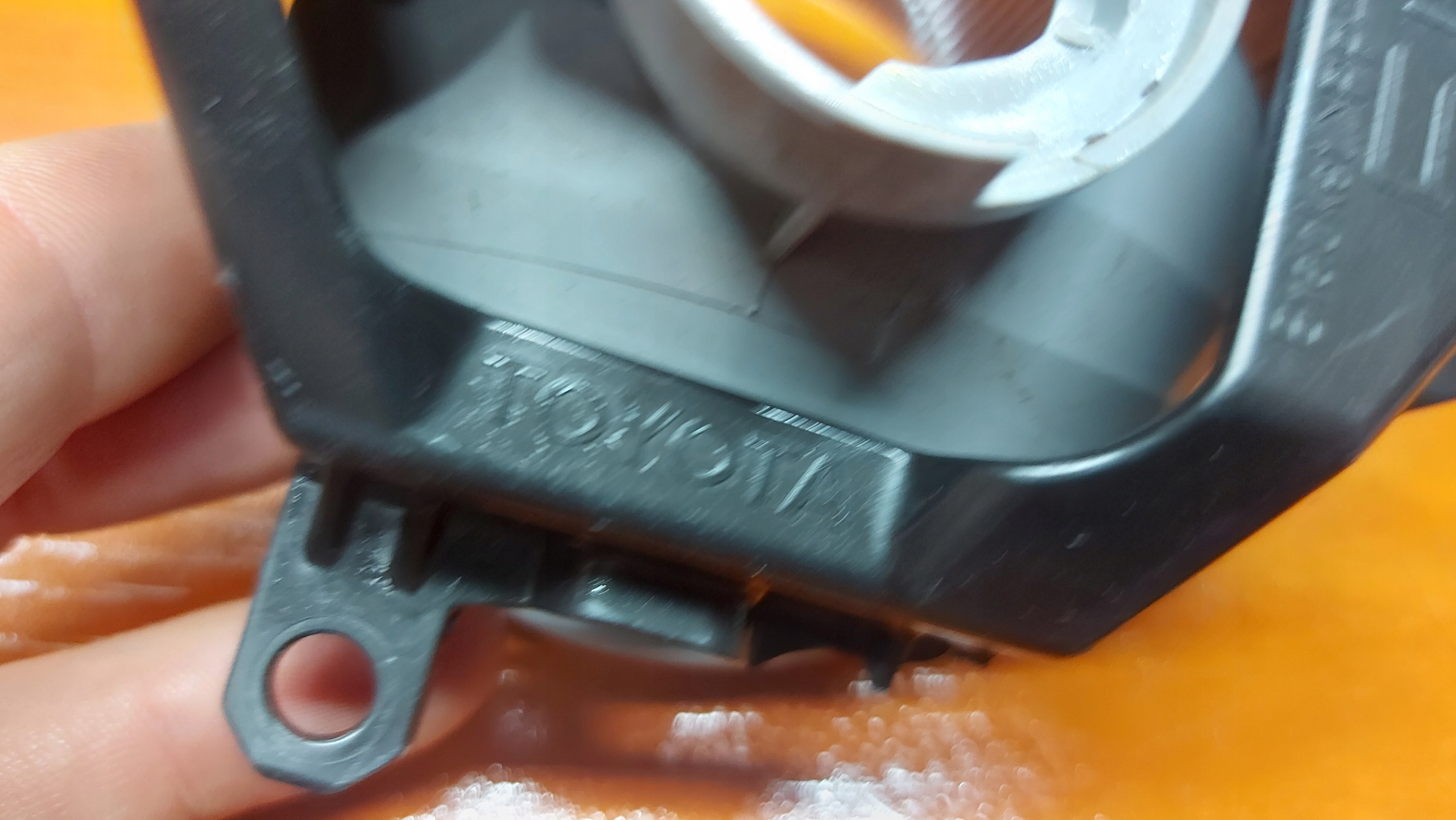 fog light left front TOYOTA RAV4 V 18- PRIUS