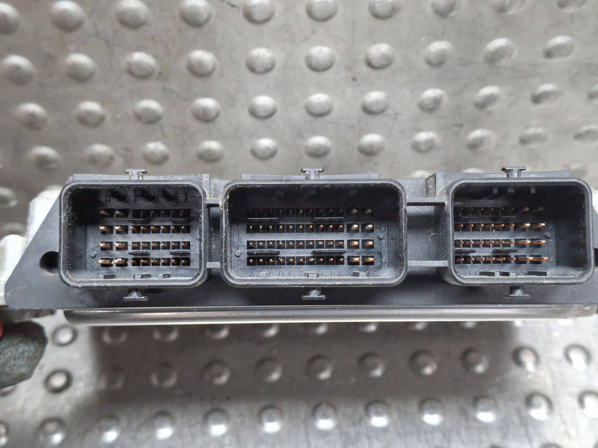 control unit of the engine 0281011969 8200311539 8200440204 RENAULT 1.9 DCI