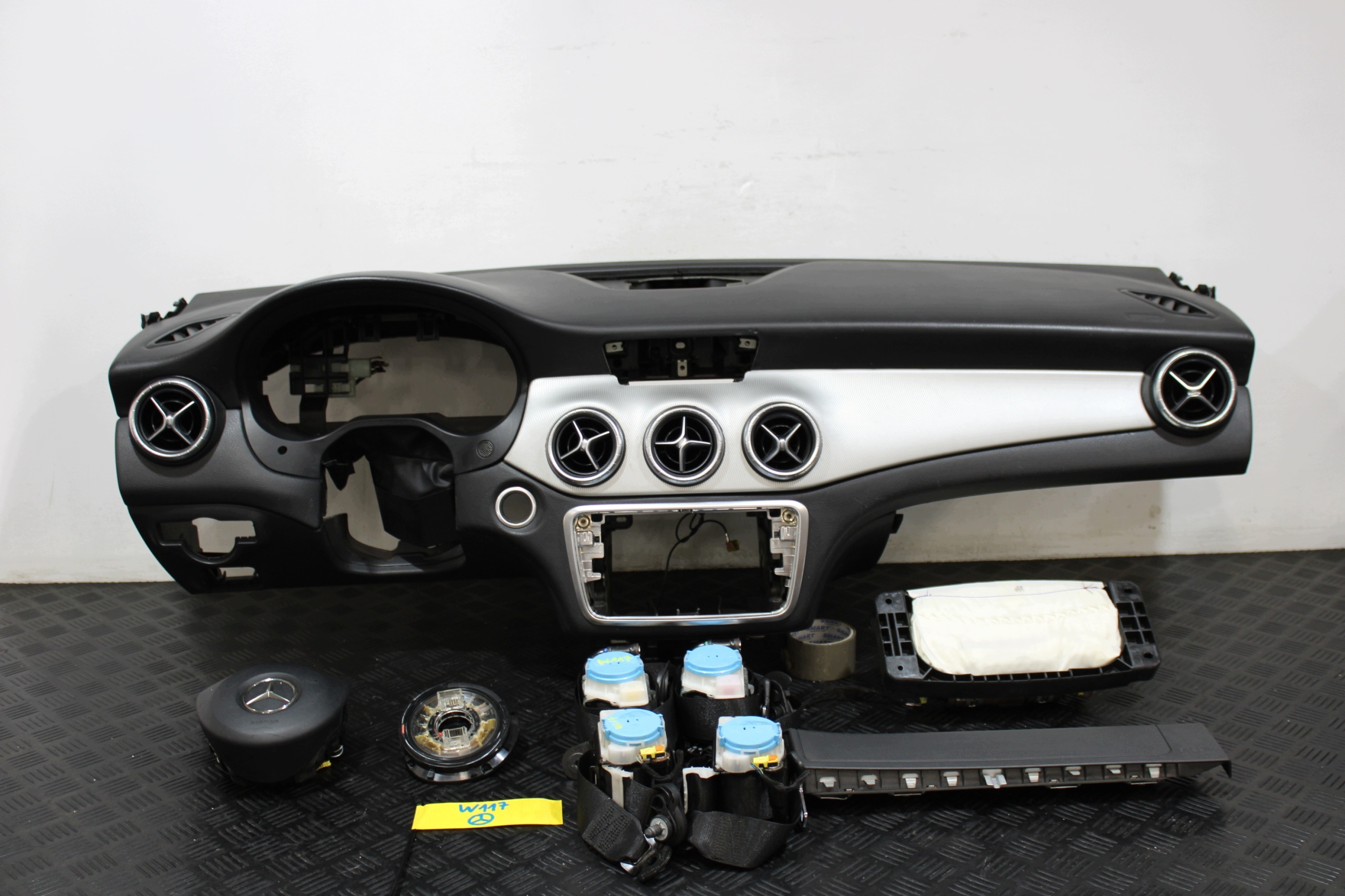 dashboard console airbag airbags MERCEDES CLA W117 2,2 CDI