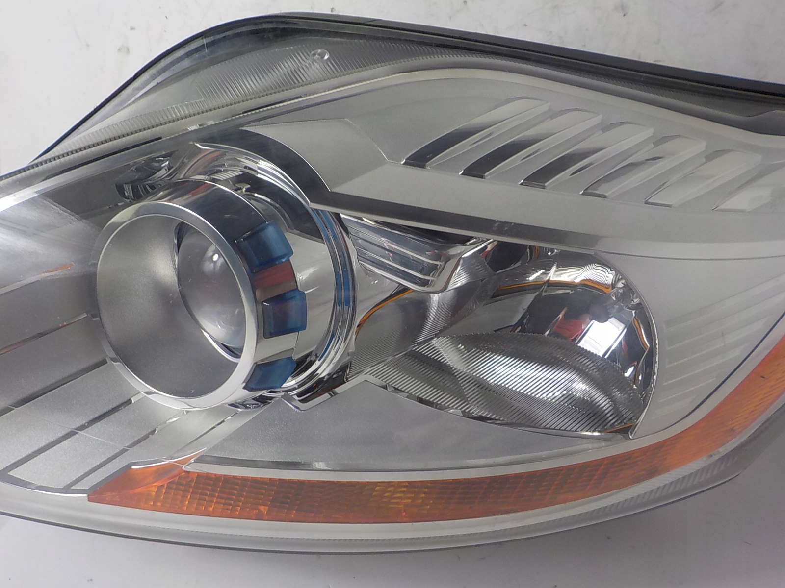 FORD KUGA and MK1 XENON light left front front UK