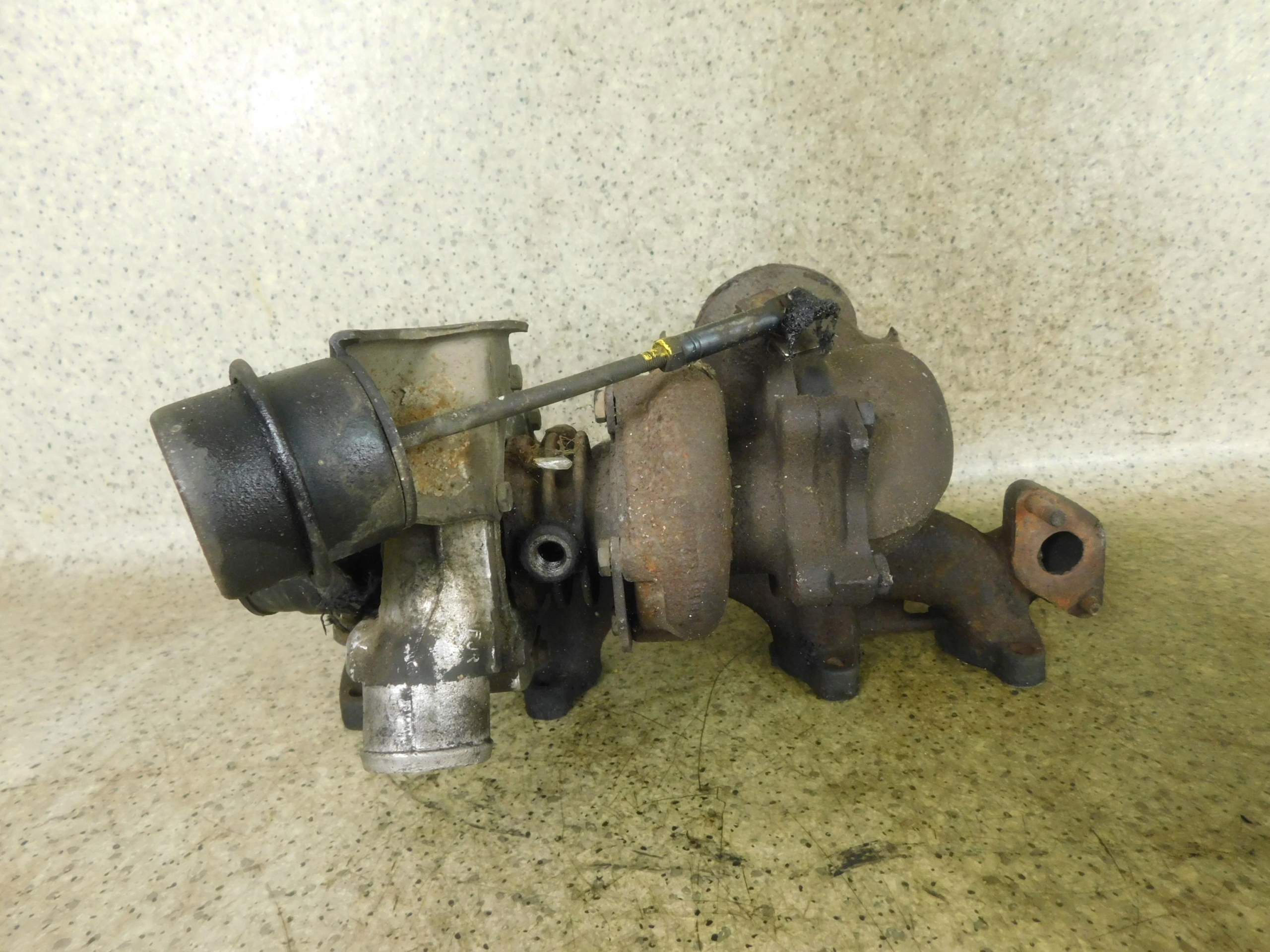 038145701L TURBOSPRĘŻARKA TURBINA VOLKSWAGEN TRANSPORTER IV T4 1.9 TD Typ samochodu Samochody dostawcze Samochody osobowe