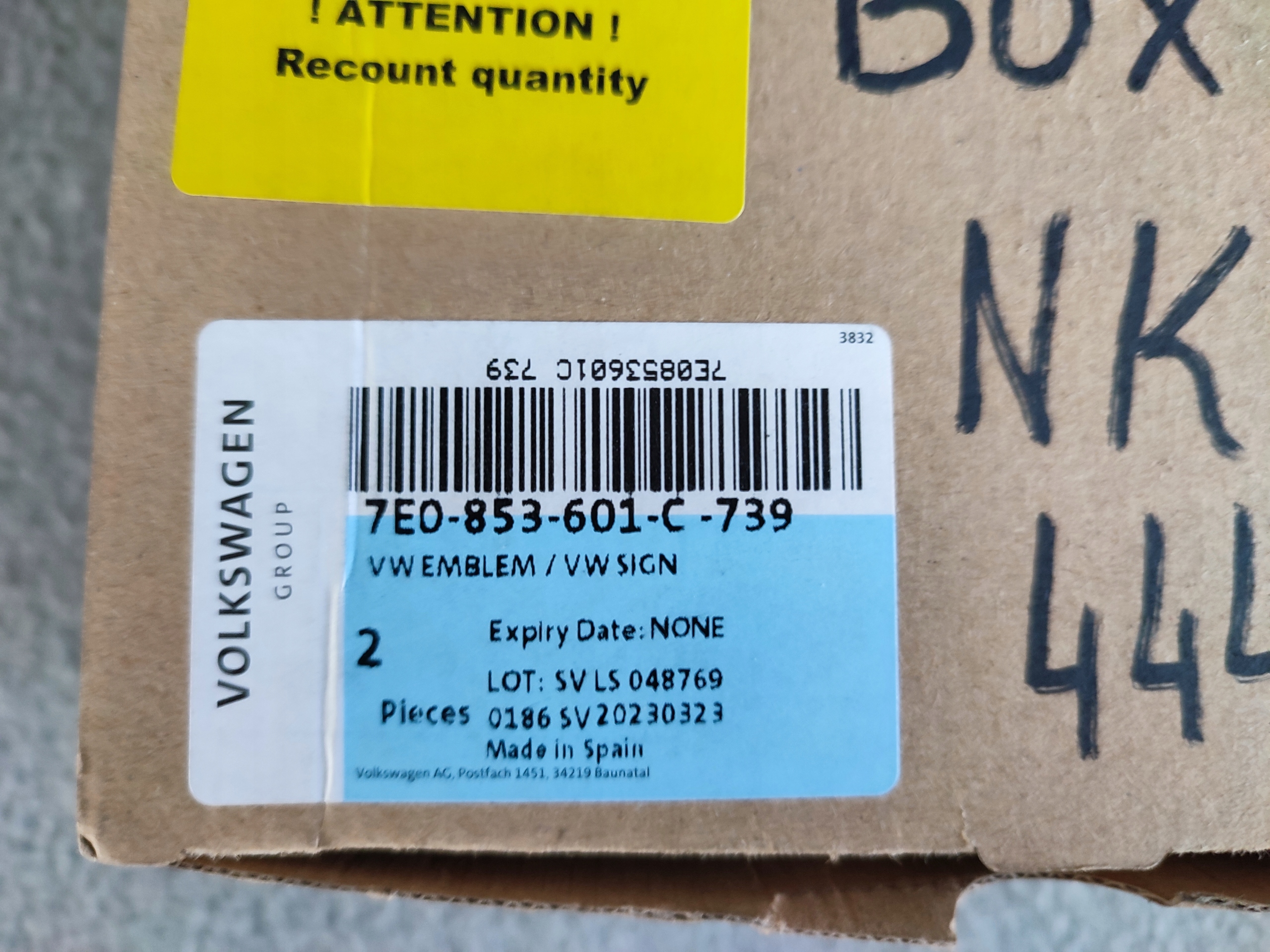 VW T5 T6 7E0 LIFT EMBLEMAT ZNACZEK PRZÓD 7E0853601C NOWY ORYGINAŁ Marka Volkswagen