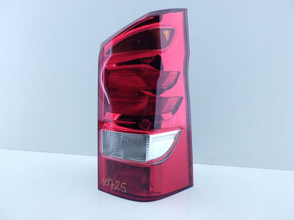 MERCEDES VITO 447 W447 14- light rear right