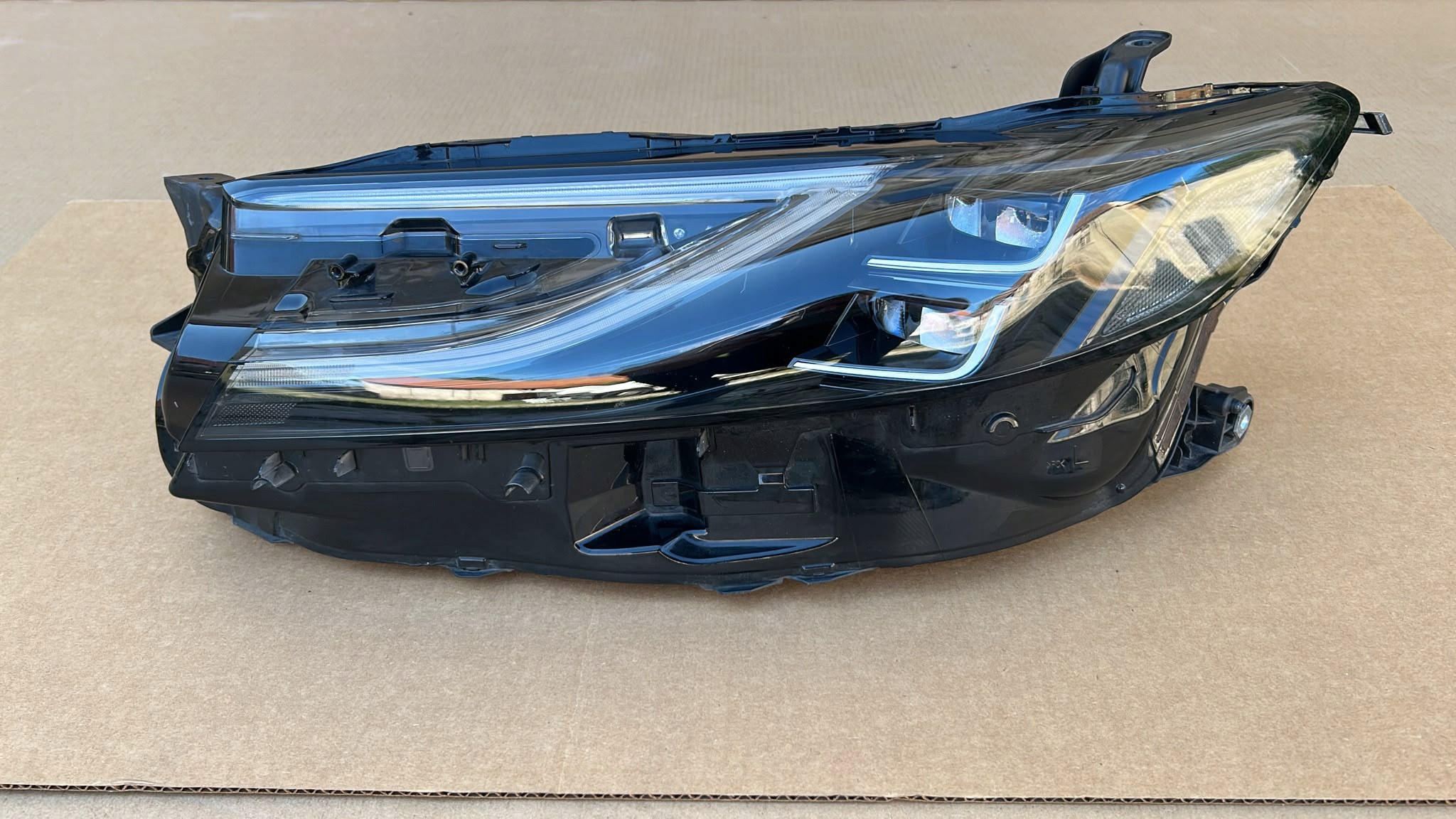 REFLEKTOR light left left front front TOYOTA CAMRY IX 23