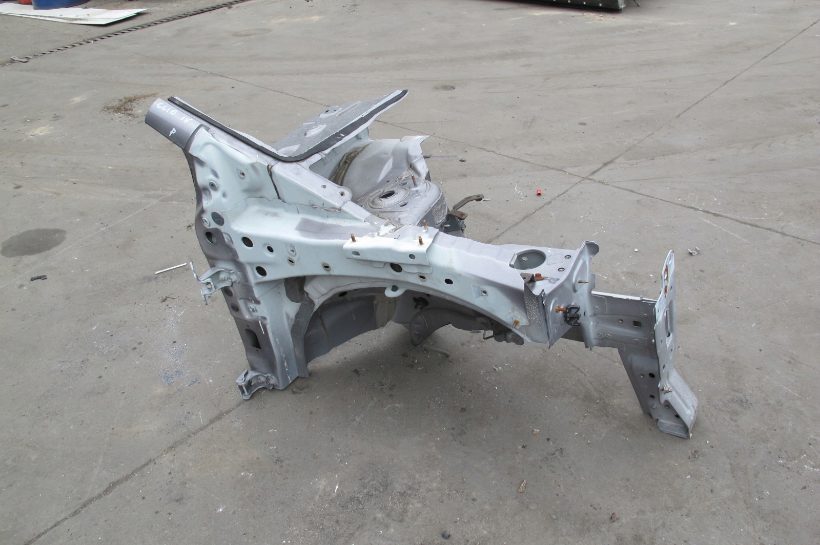 RENAULT CLIO 4 IV quarter pillar right front front