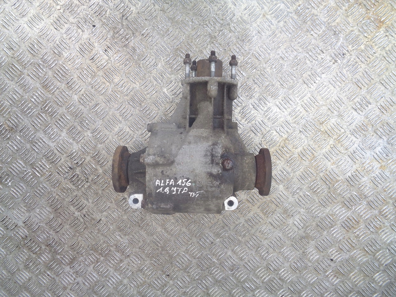 MOST TYLNY ALFA ROMEO 156 1.9 JTD 3320993 Numer katalogowy części 3320993