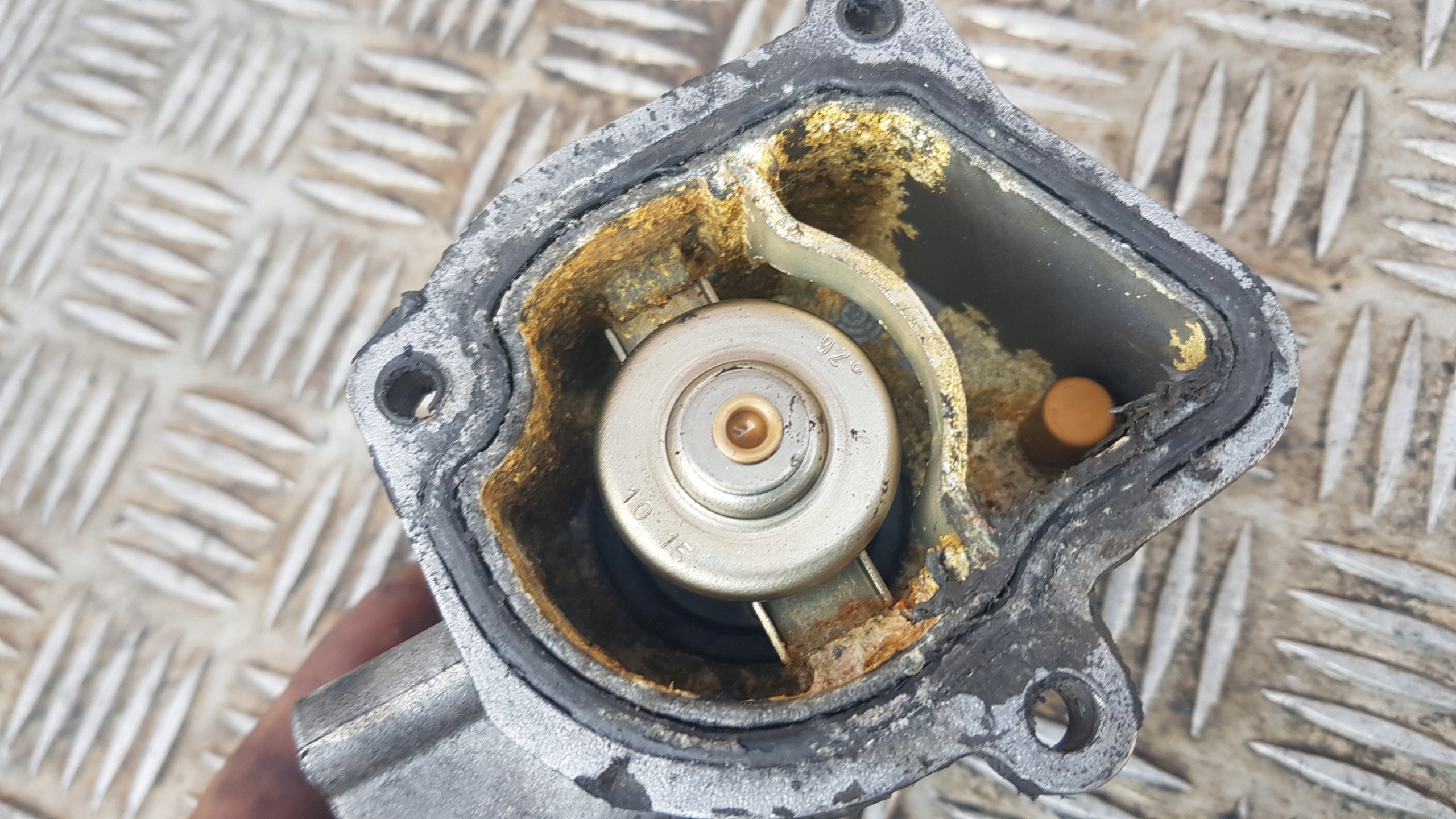 MERCEDES W211 W906 2.2 CDI csomag TERMOSTATU