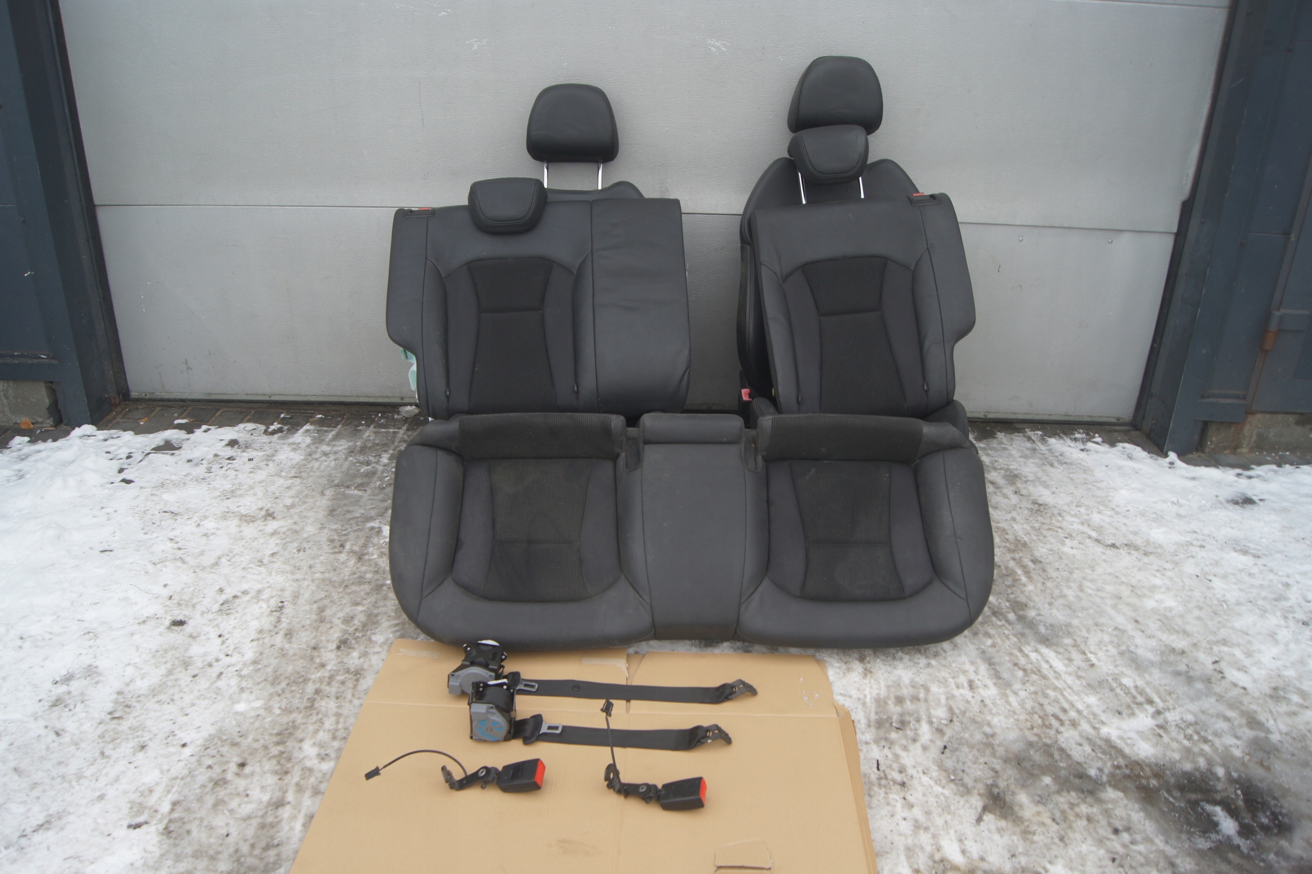 КОМПЛЕКТ СИДІНЬ S-LINE AUDI A1xd РЕМЕНІ КЛІПСИ