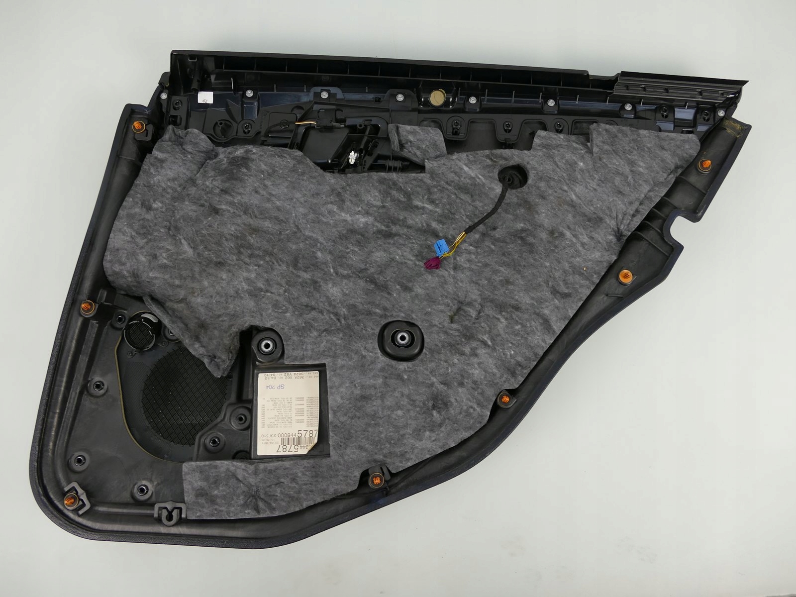 MERCEDES E W212 sedan side door left rear part