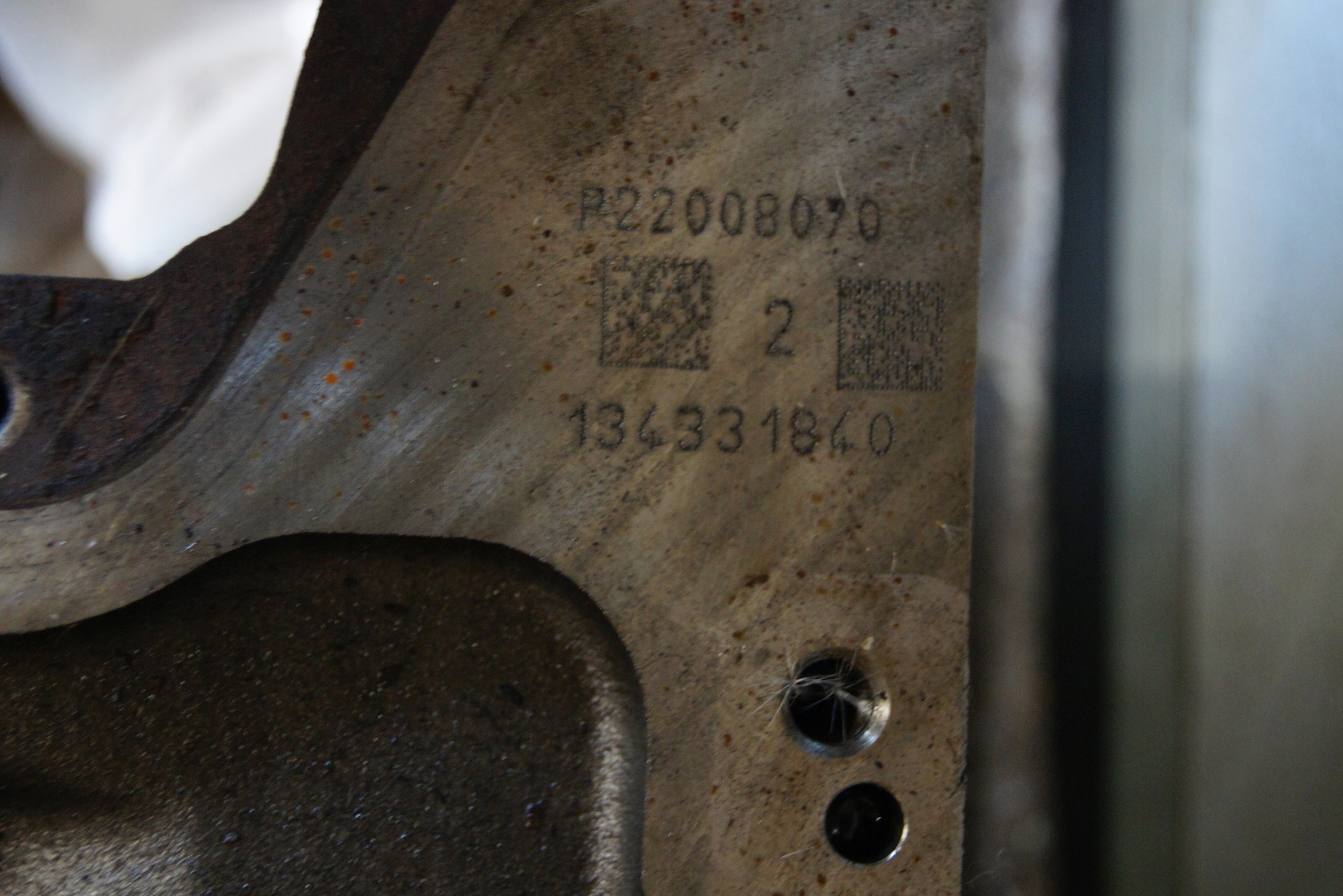 Volvo FH13 głowica silnika 22008070 Producent części Volvo OE