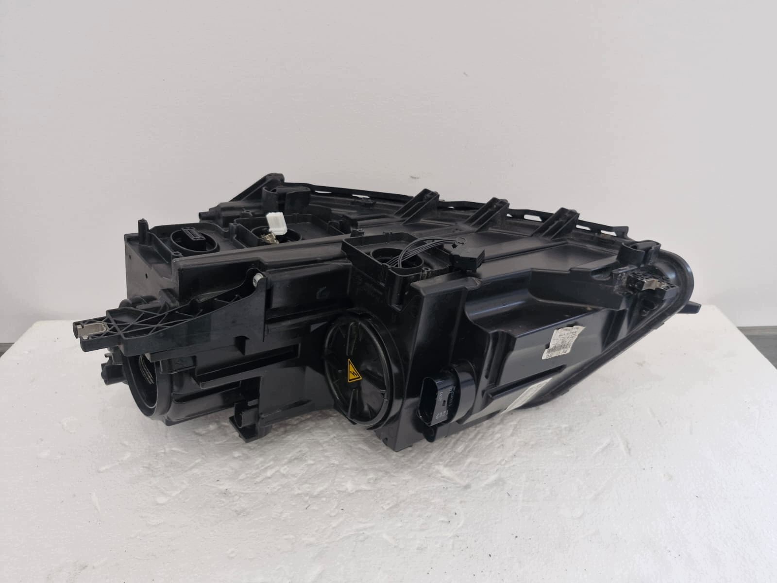 light right VW Sharan II Bi-Xenon LED positioning
