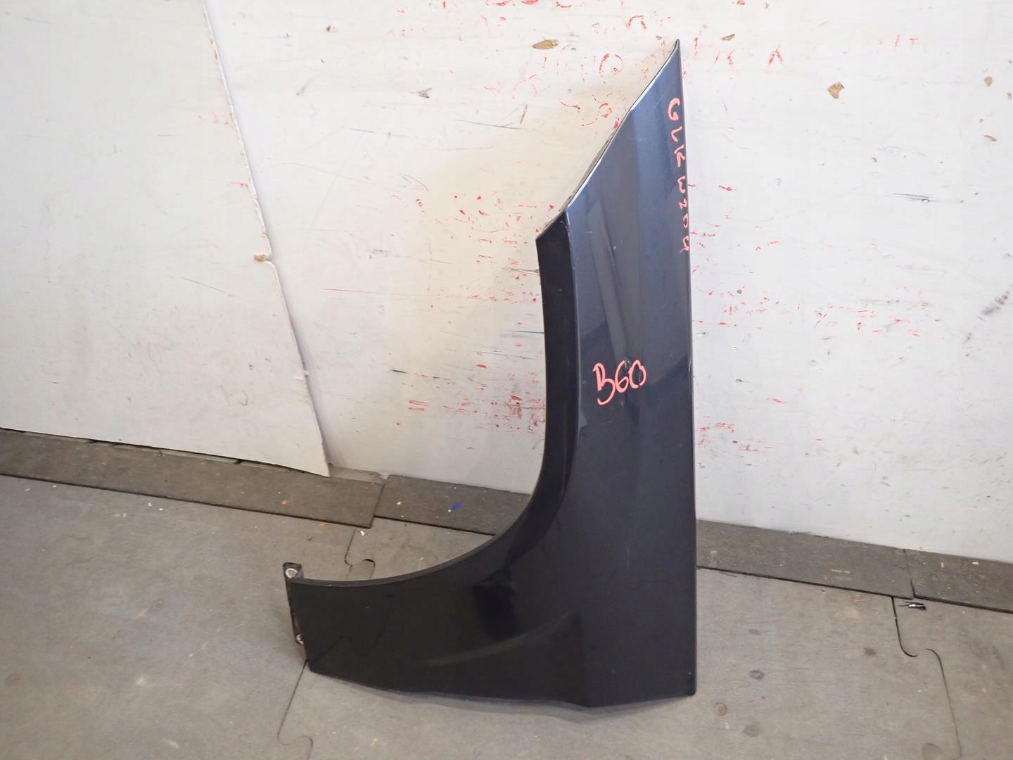 fender front front left MERCEDES GLK W204 2008