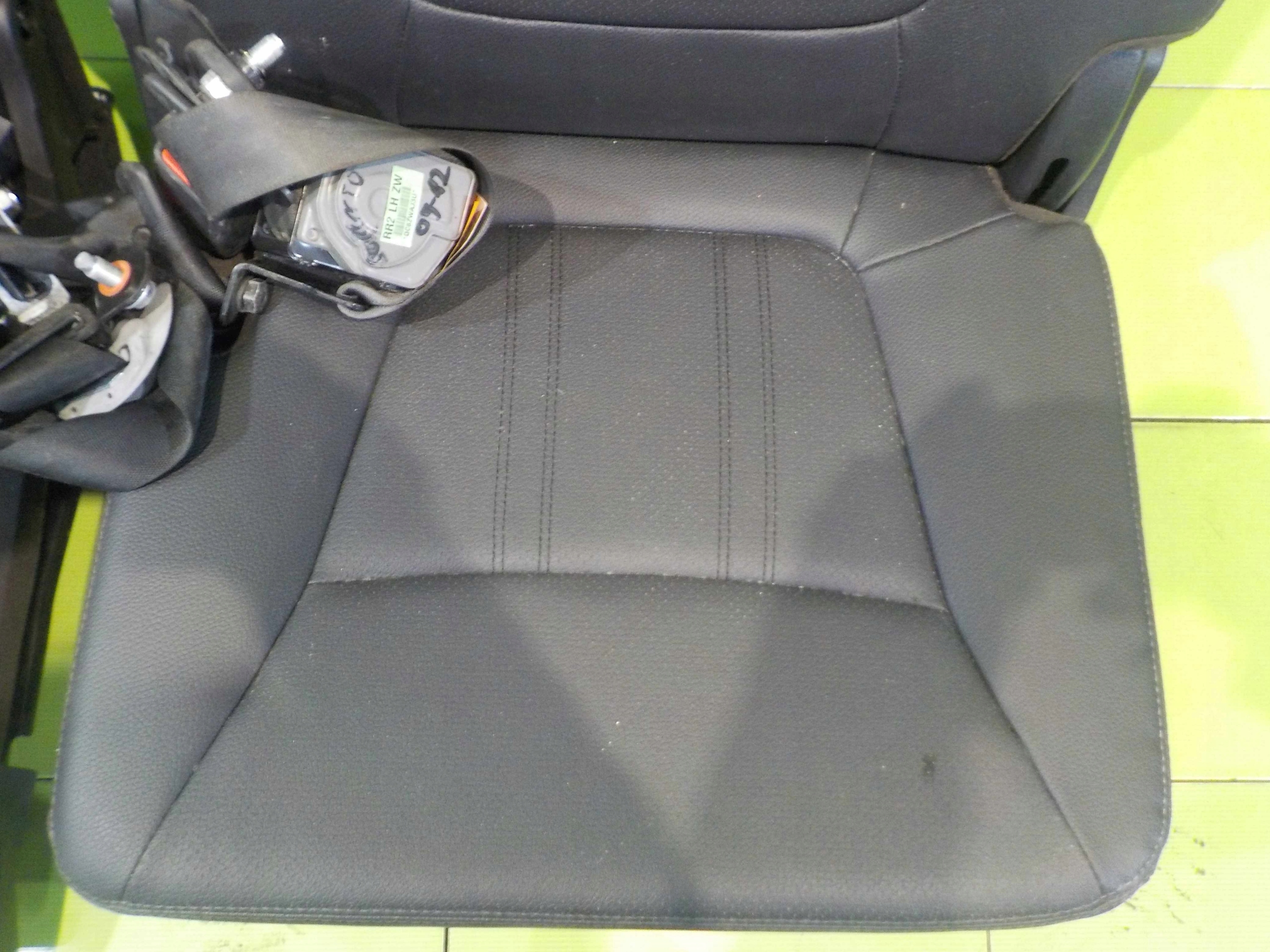kia SORENTO II 12r кресла 3 с