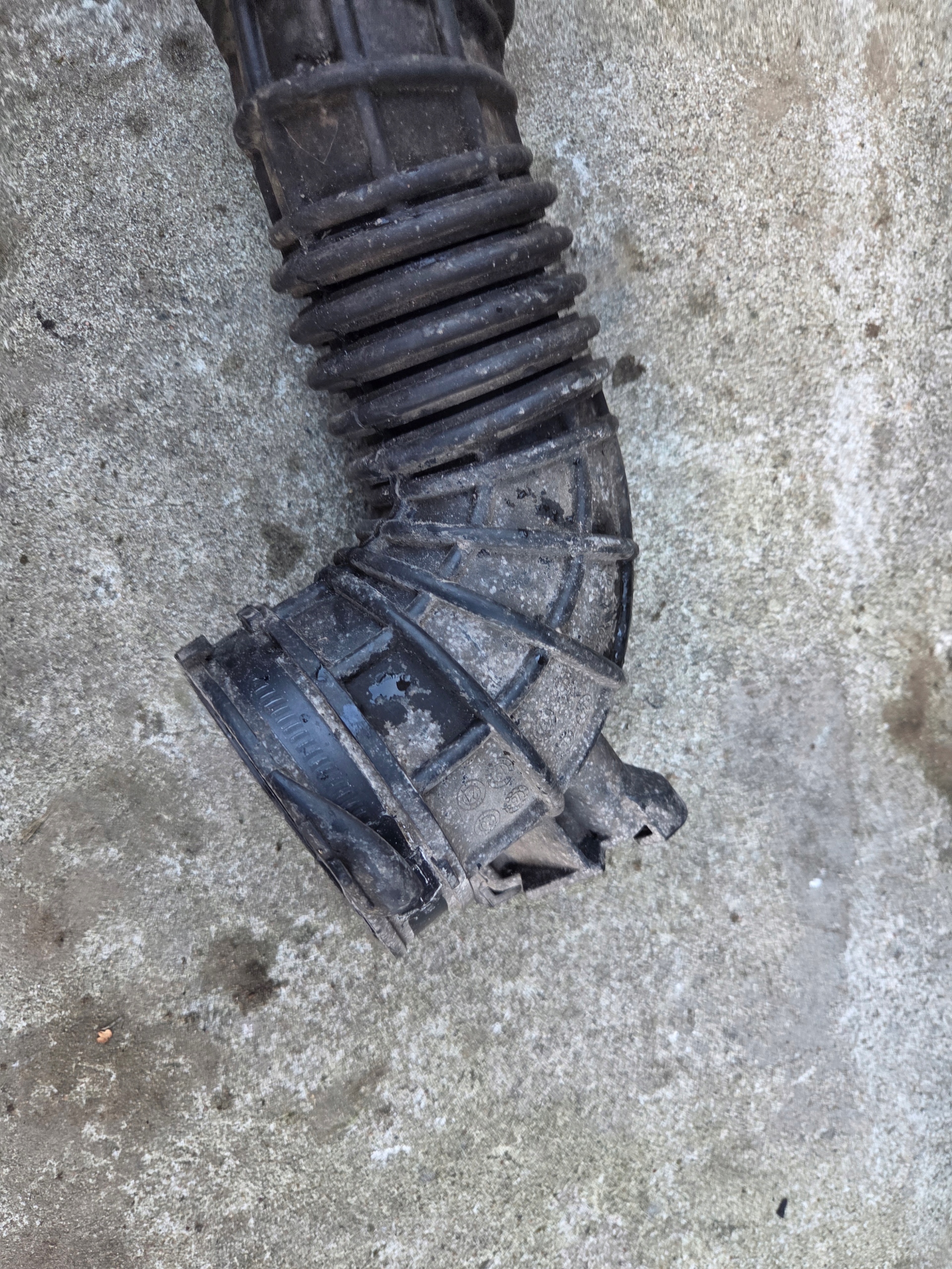 pipe wiring air 2.0TDI 7E0129627H
