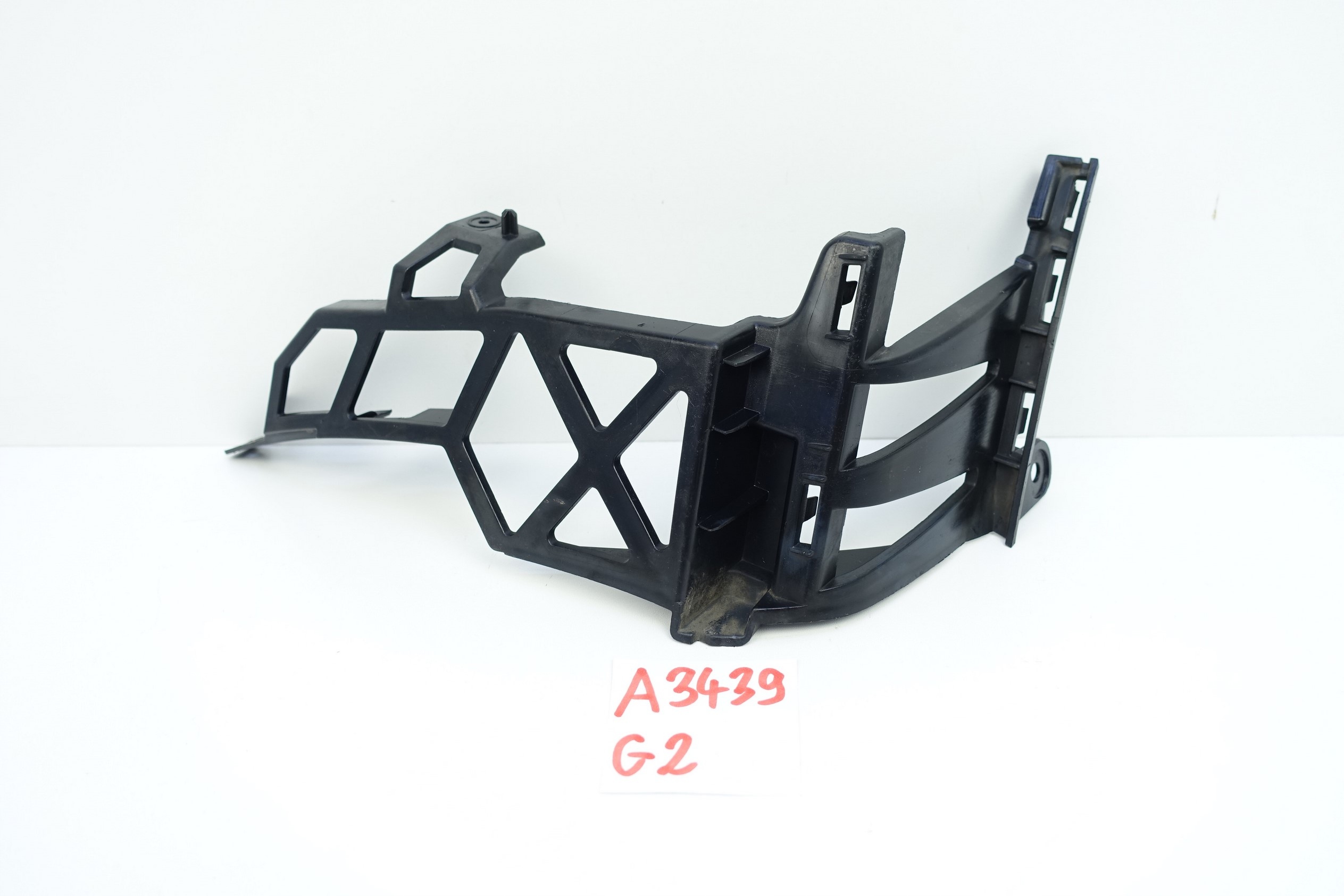 SLIZG ZDERZAKA LEWY TYL MERCEDES W177 A1778852901