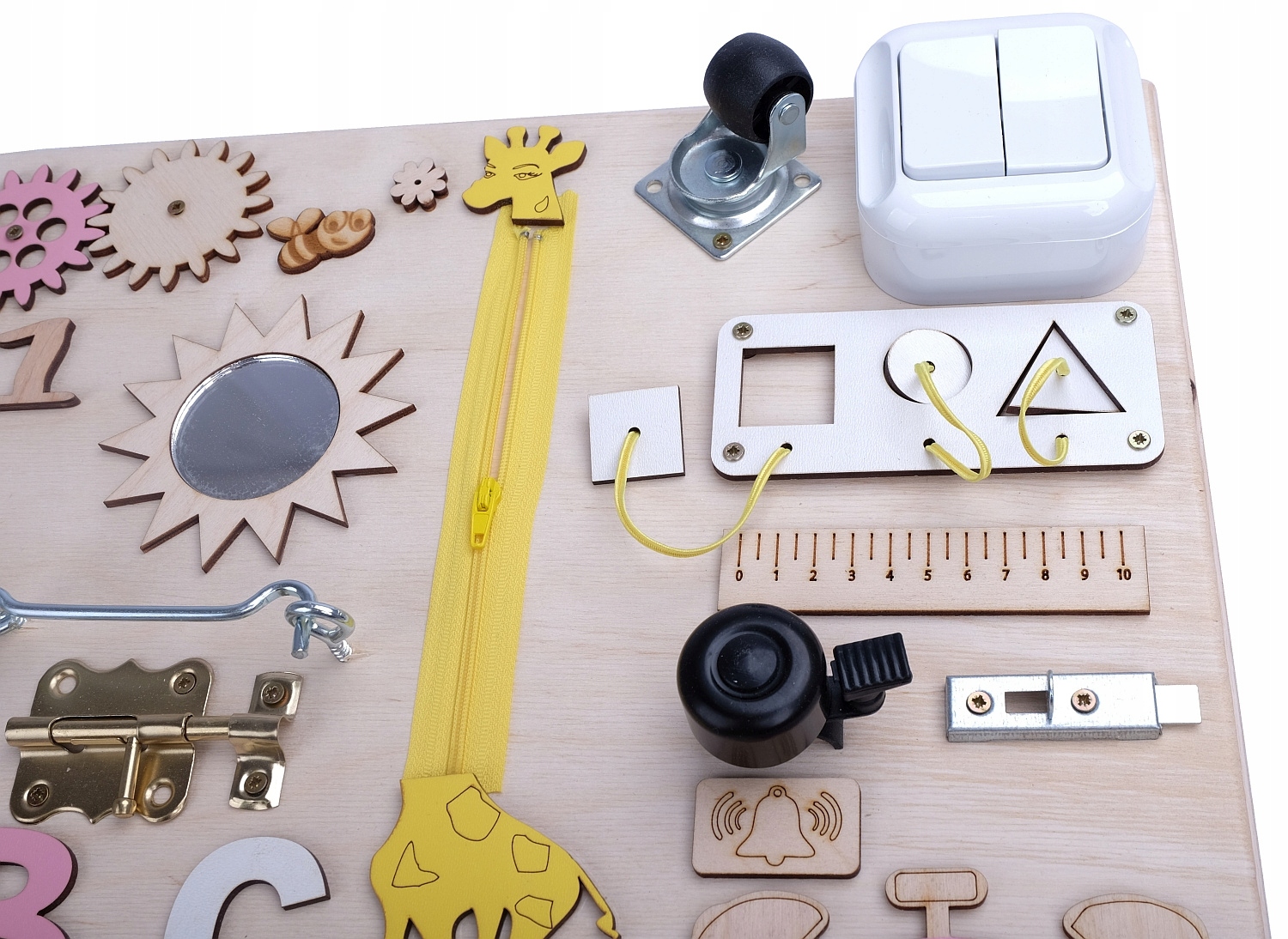 TABLICA MANIPULACYJNA SENSORYCZNA MONTESSORI 17W1 Materiał drewno inny