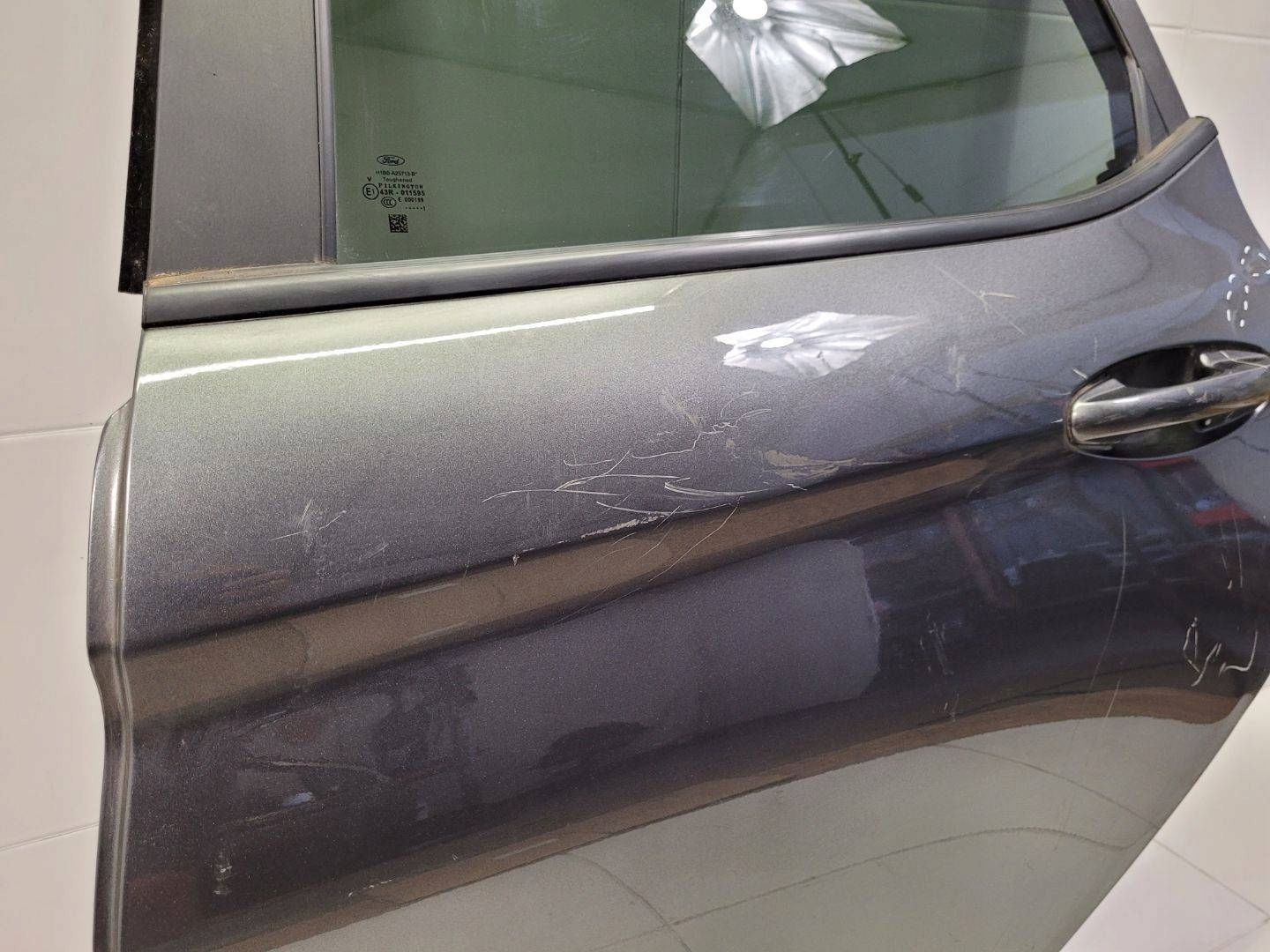 ajtó far bal strona Ford Fiesta 7 2019