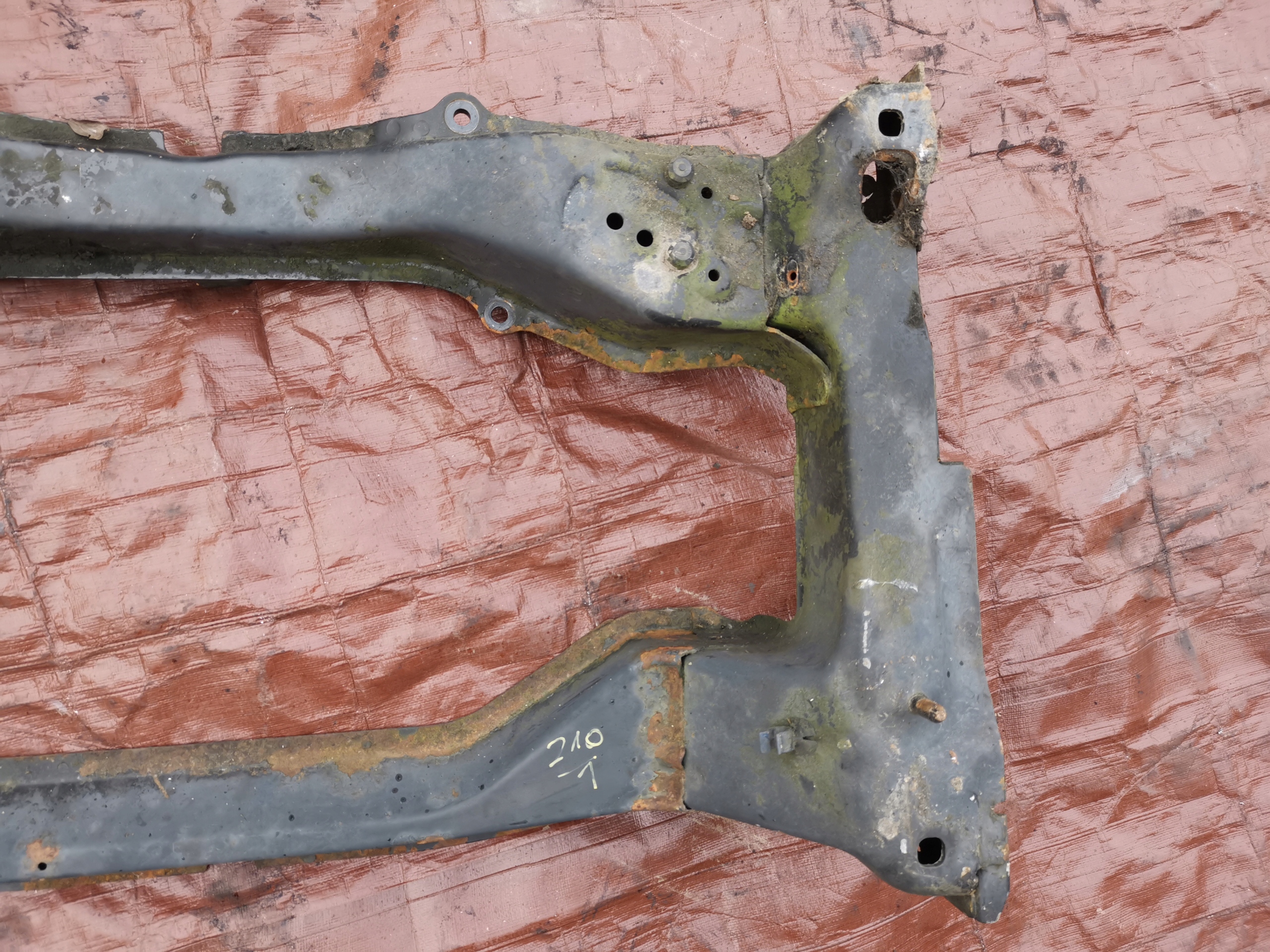 Mercedes E klasa W210 axle beam subframe axle beam lawa front sususpension