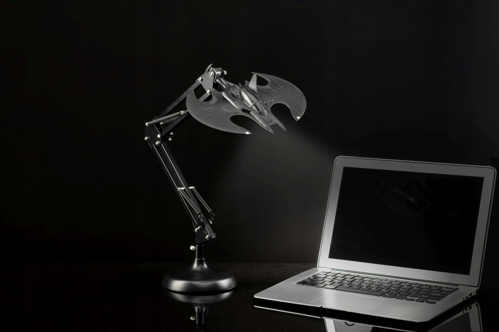 Lampa biurkowa Paladone Batwing PP5055BMTX LED Kolekcja Batwing