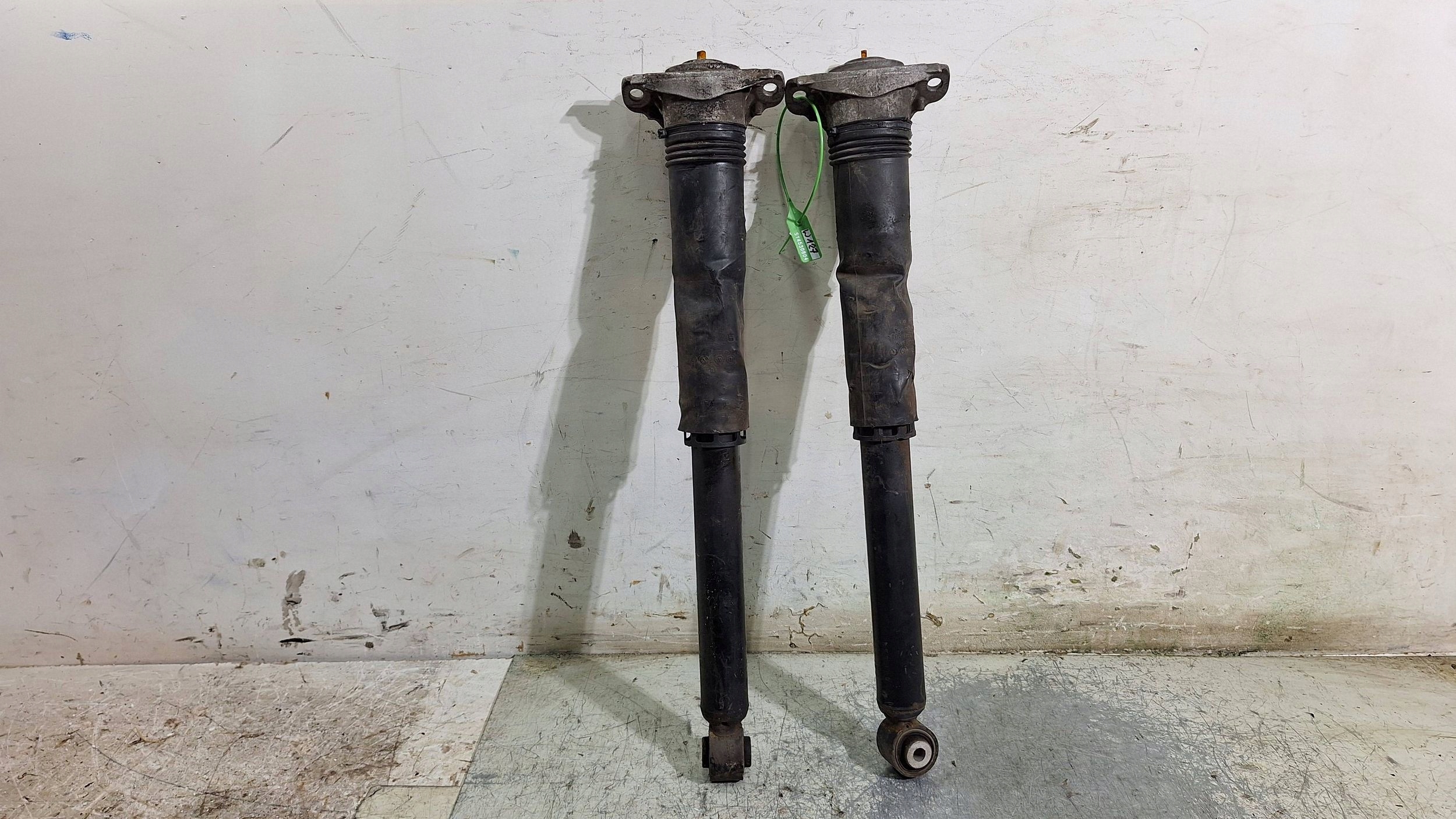 shock absorber left right rear part KPL 5Q0513049HR VW T-ROC
