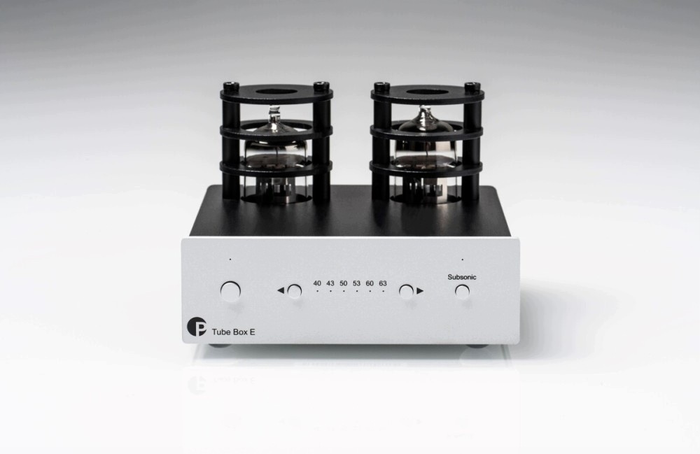 Pro-Ject Tube Box E stříbrný lampový gramofonový předzesilovač, stříbrný