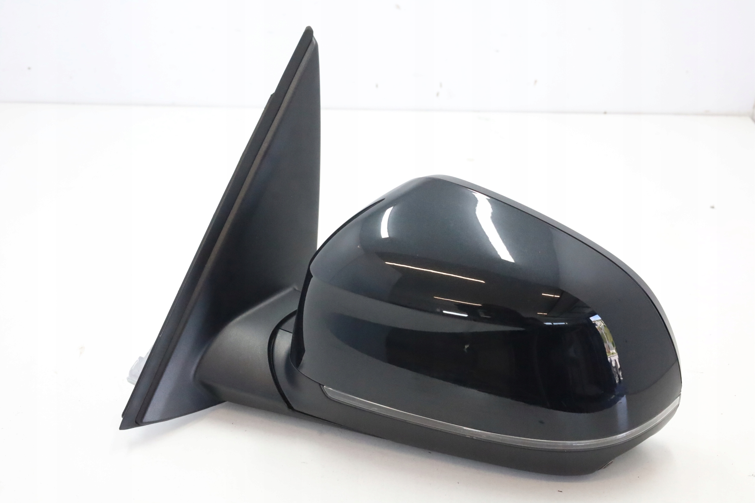 LUSTERKO ZEWNĘTRZNE LEWE BMW X3 G01 9PIN KAMERA ASYSTENT 475