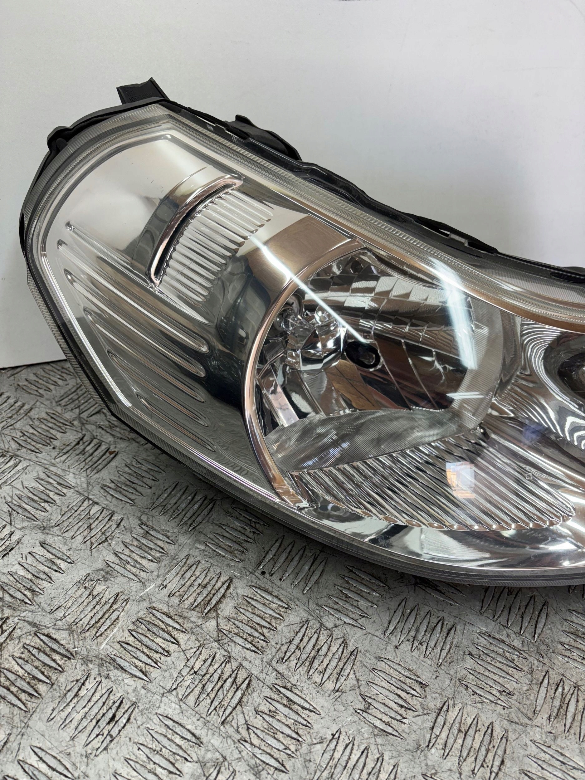 REFLEKTOR light right FIAT SEDICI SUZUKI SX4