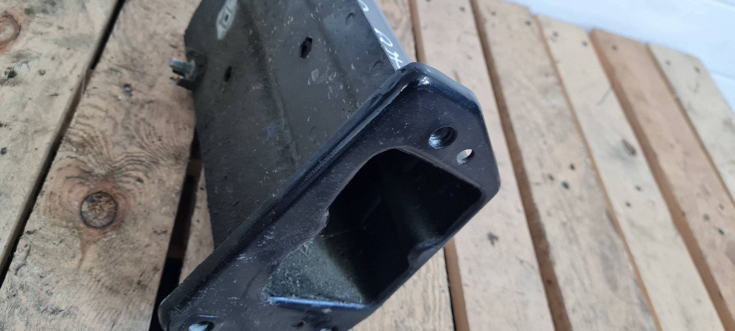 A4 B8 S4 LIFT quarter front right right front LZ9Y A5 8T S5