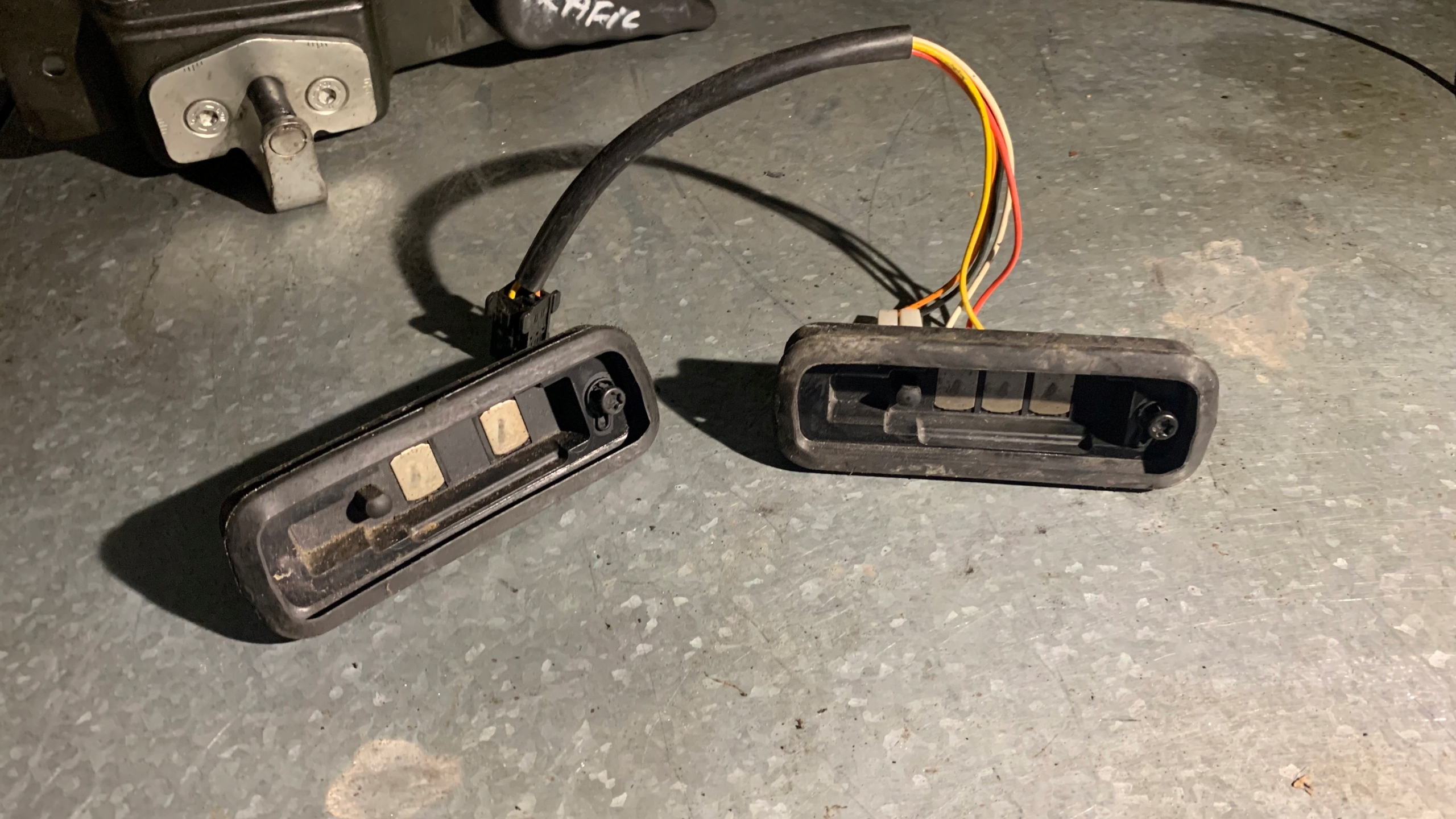 TRAFIC II VIVARO A STYCZNIK MIKROSTYK KRAŃCÓWKA