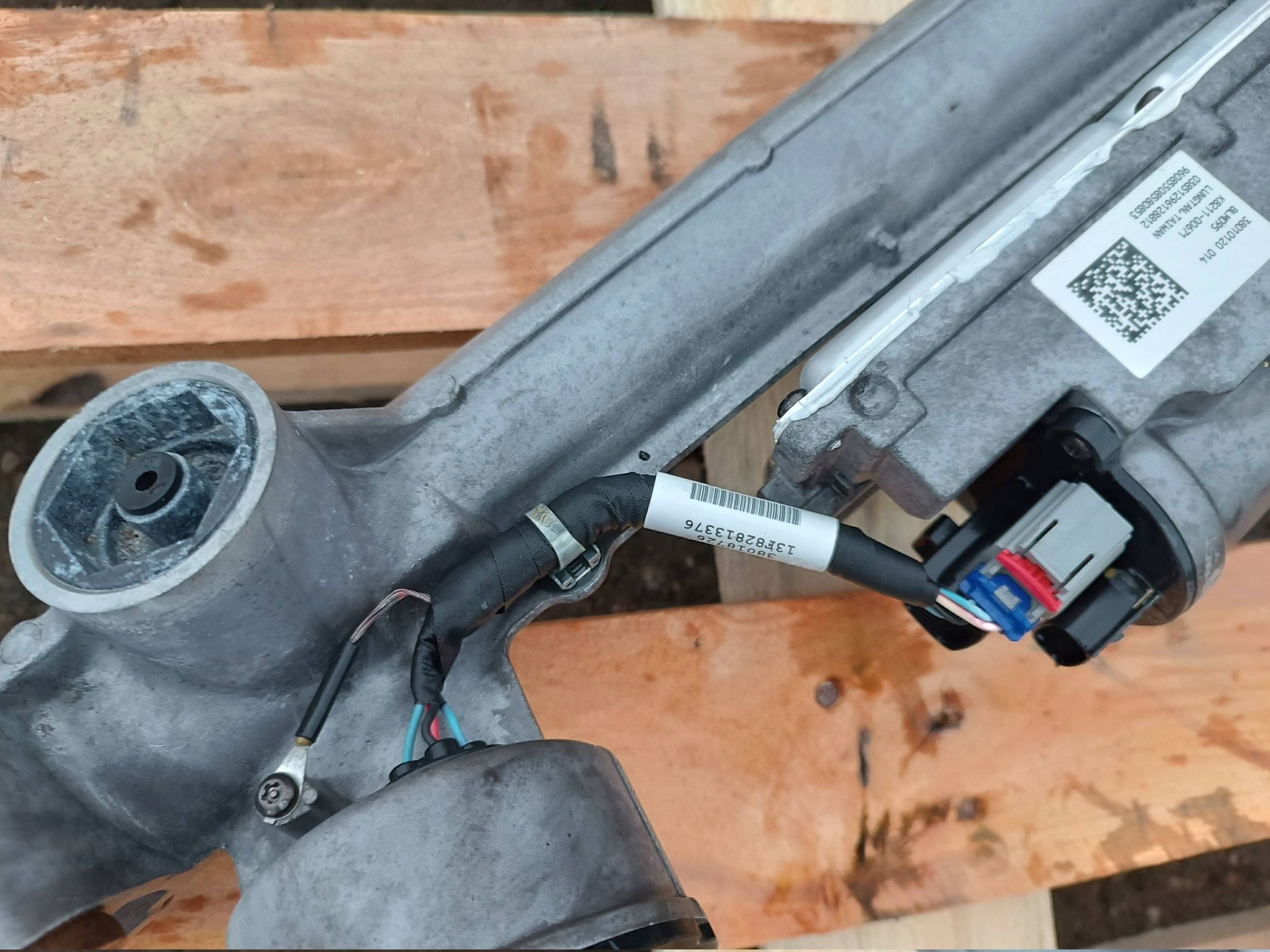 drag rod servo steering control Dodge Challenger Charger 2015