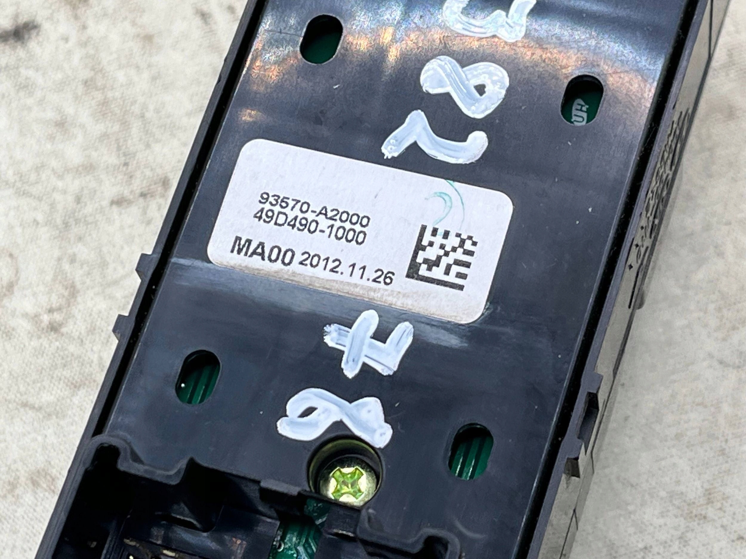 vezérlö panel SZYB EU 93570-A2000 KIA CEED 2 II 1.6 CRDI 128 KM 12-15 !J
