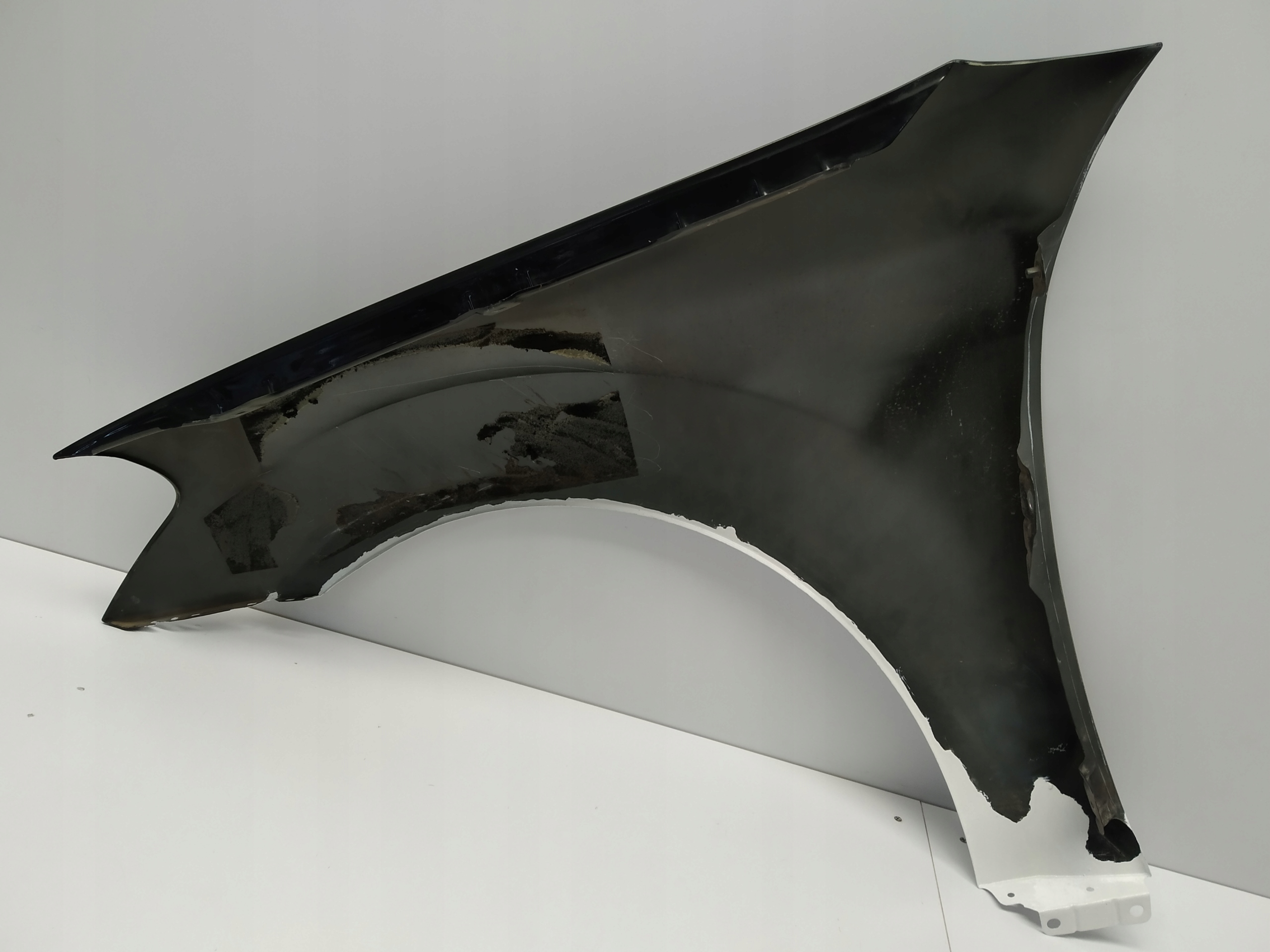 2005r + Mercedes ML W164 fender front right original