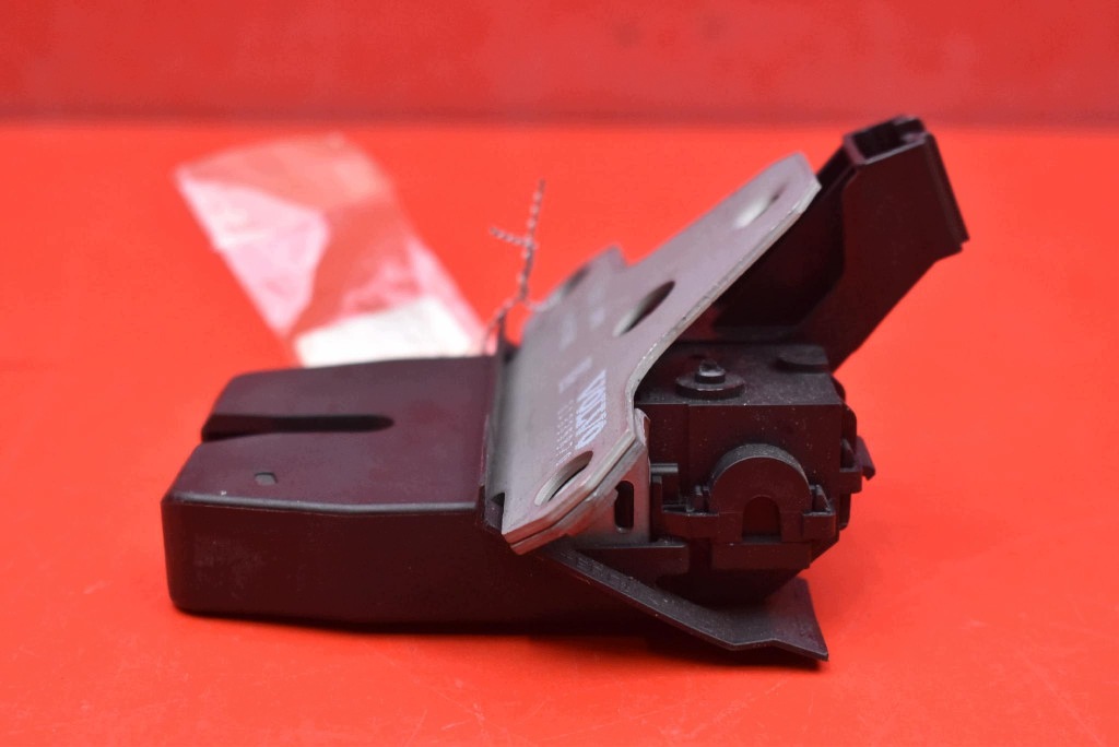 lock bonnet rear part boot 31335870 VOLVO V40 2 II 12-16